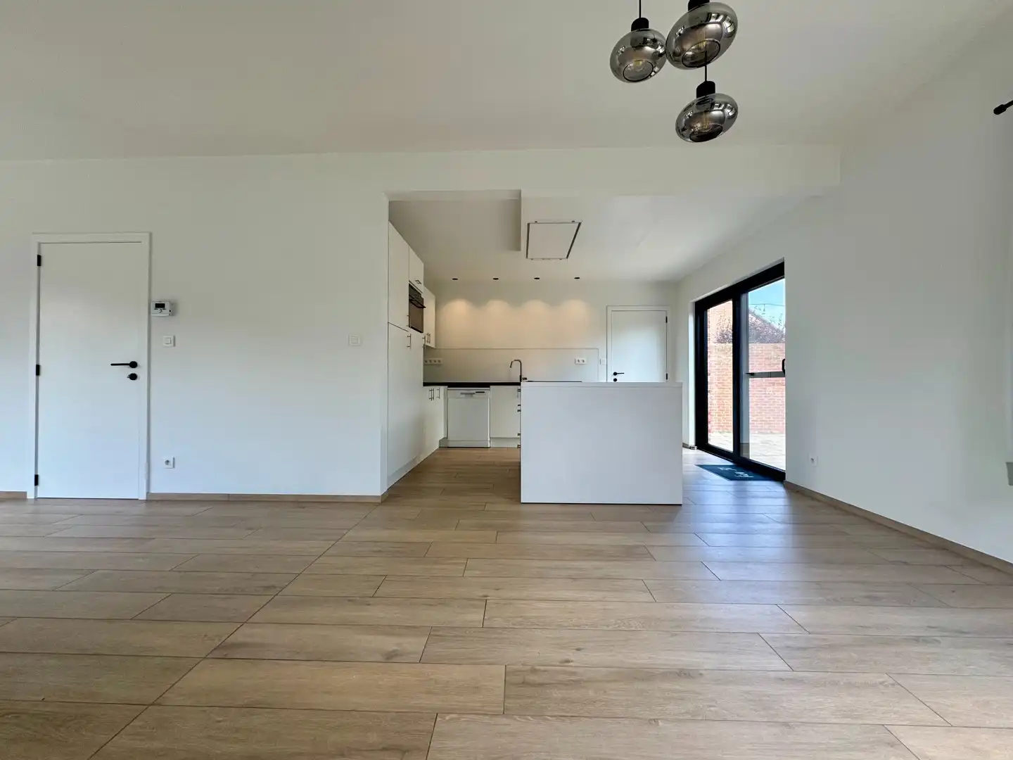 Gerenoveerde vrijstaande woning met 3 slaapkamers te huur foto 7