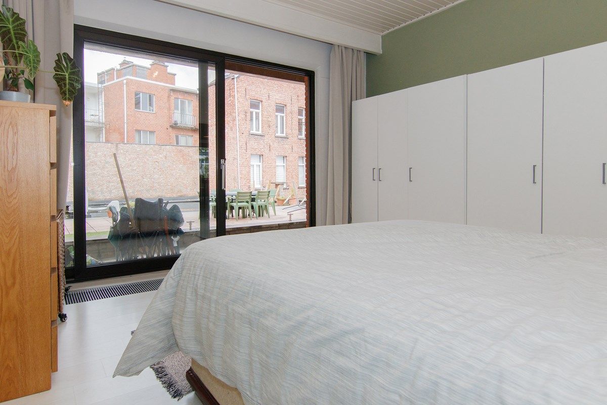 ZEER RUIM APPARTEMENT OP TOPLOCATIE foto 14