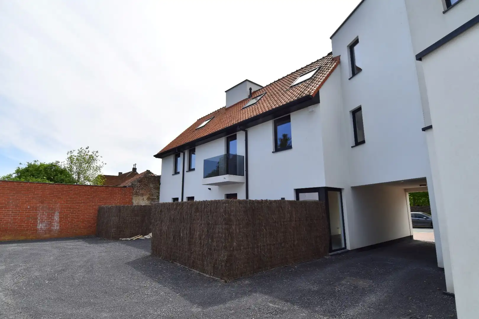 Gelijkvloers appartement te koop met 2 slaapkamers en tuin in Helkijn foto 4