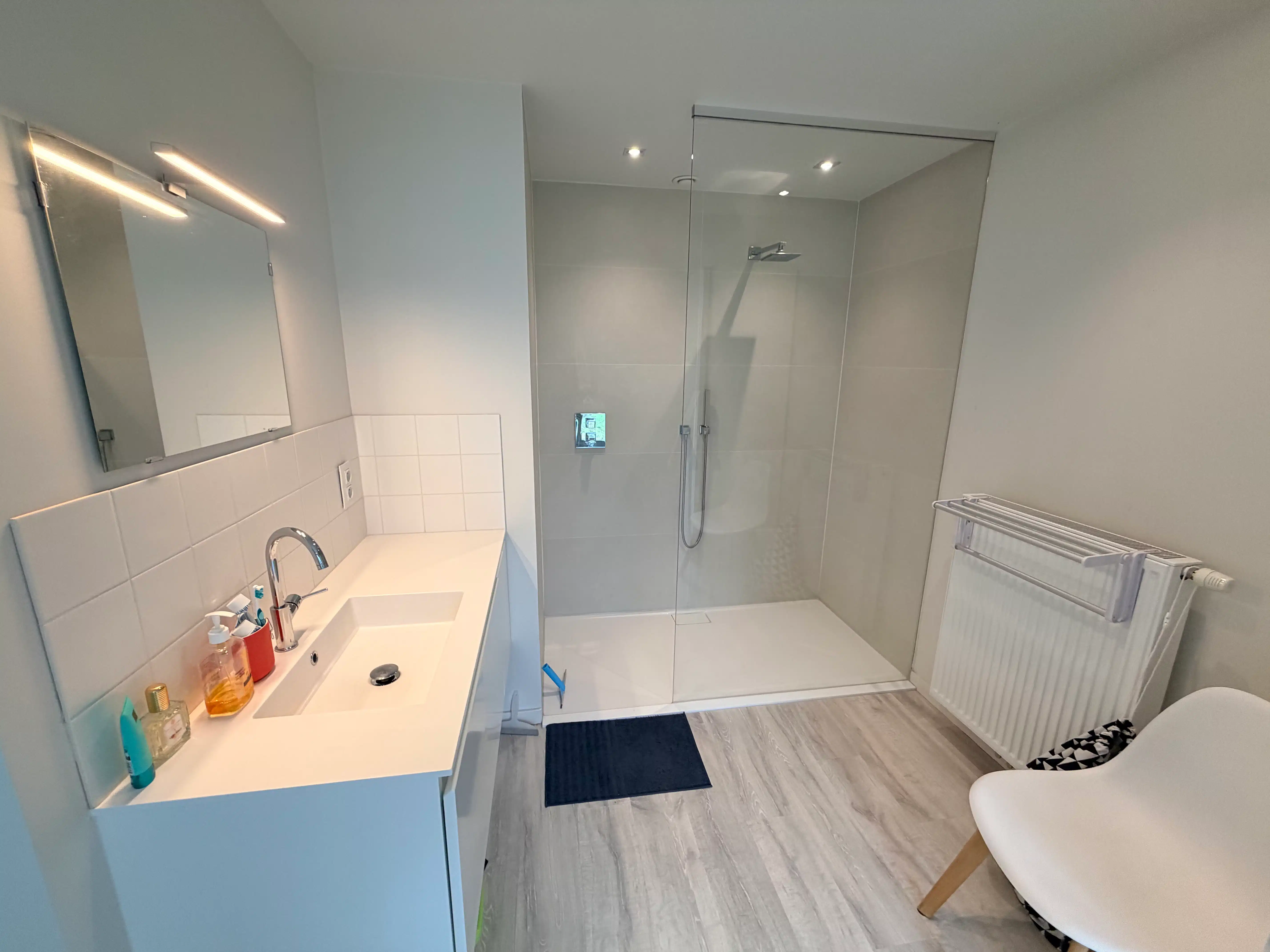 --- NIEUW ---&nbsp;Instapklaar gelijkvloers appartement met tuin op topligging nabij Gent-Sint-Pieters. foto 8