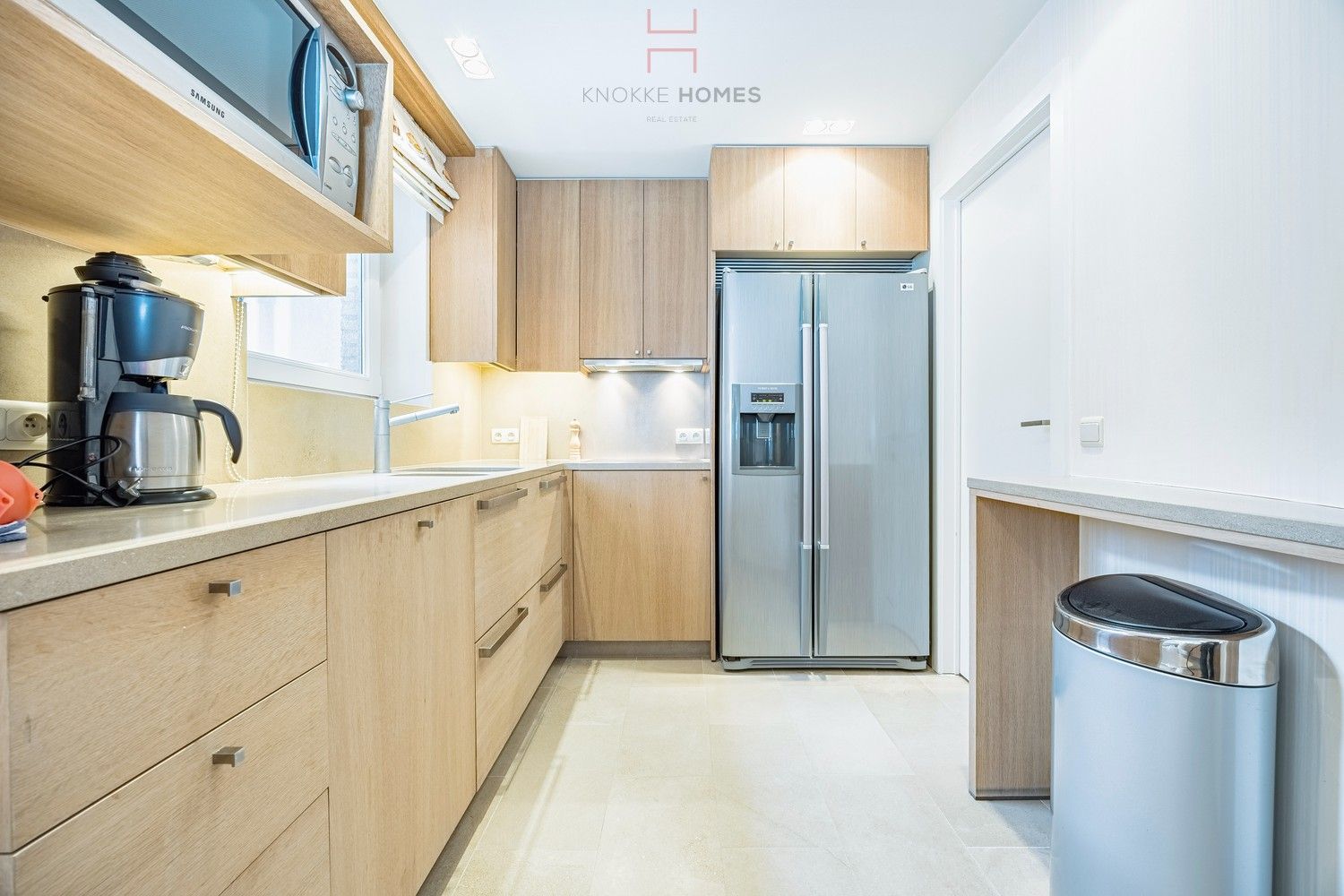 Stijlvol gemeubeld appartement met frontaal zeezicht in Duinbergen foto 10