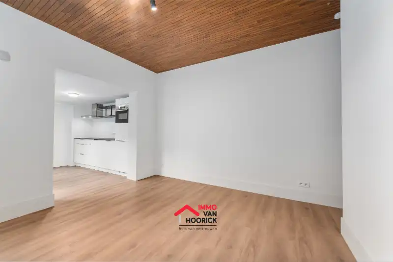 Prachtige gerenoveerde rijwoning! foto 3