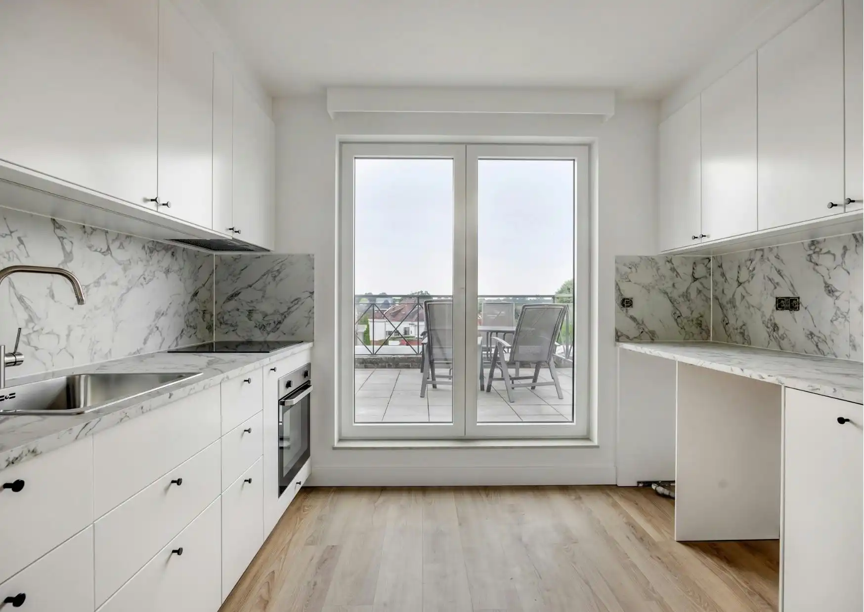 Gerenoveerd dakappartement met 1 slaapkamer in Wuustwezel foto 7