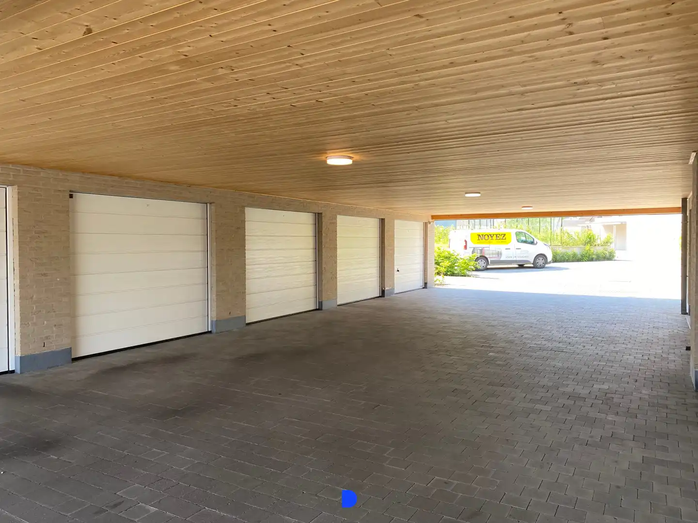 Mooi appartement met 2 terrassen in het centrum van Rumbeke. foto 5