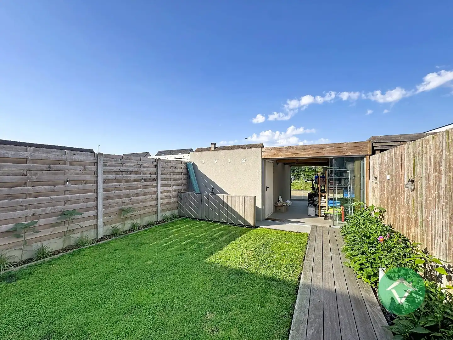 Recente gezinswoning (2019) met zonnige tuin en uitweg achteraan - instapklare topper. foto 34