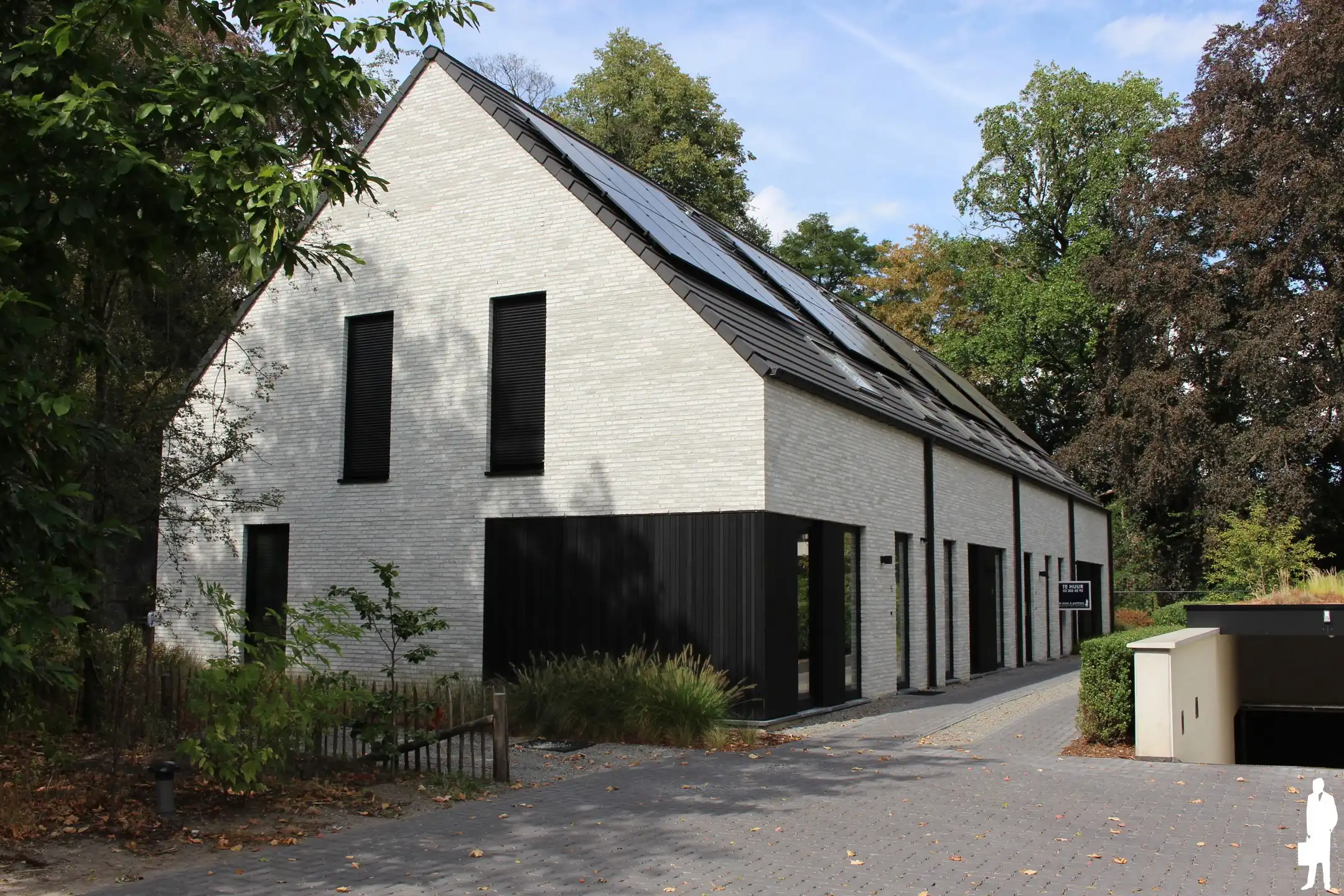 Gezinswoning met 3 slaapkamers te huur foto 2
