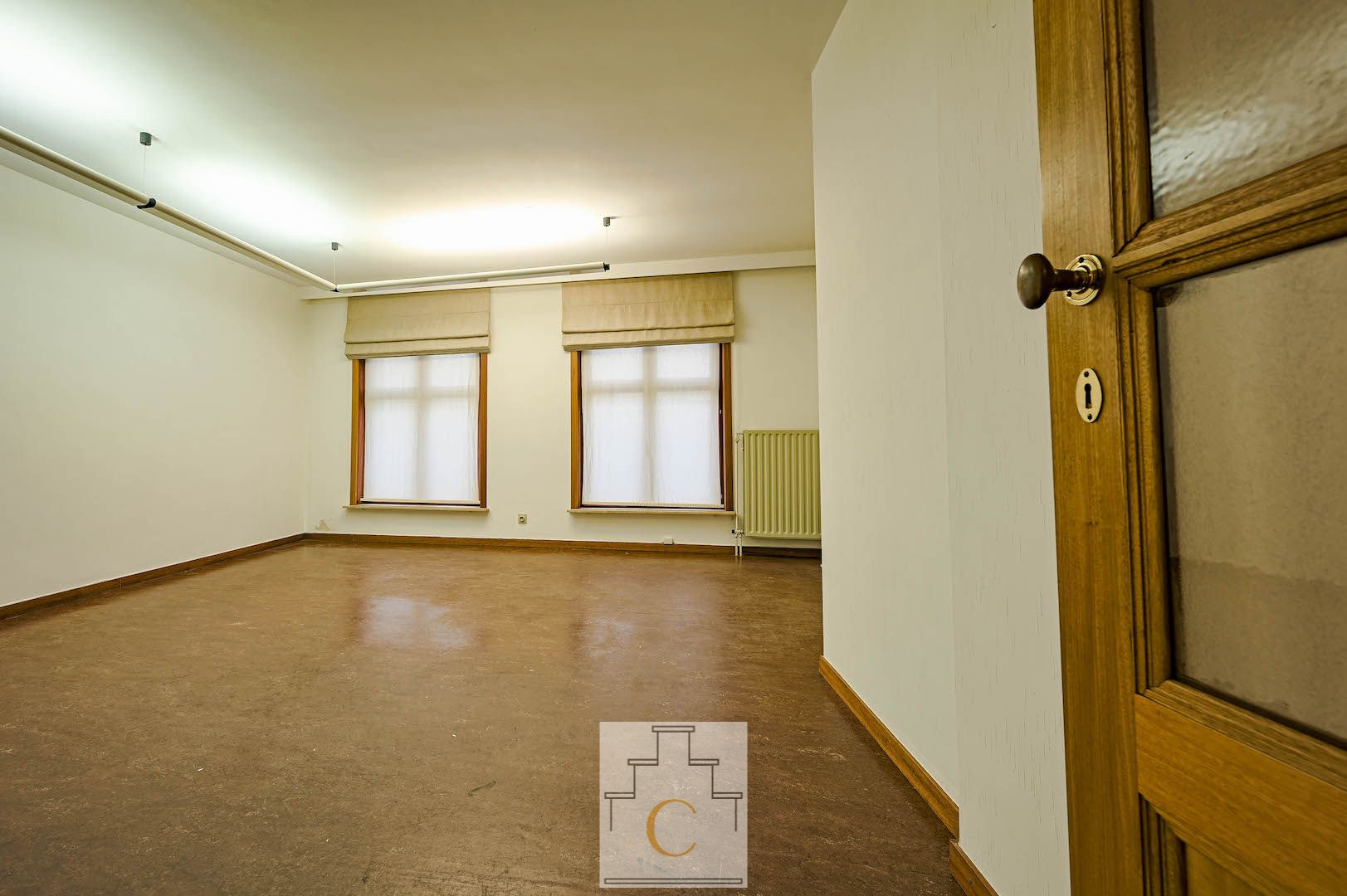 zeer goed onderhouden gelijkvloers appartement (108 m2) op toplocatie in de Moerstraat, met terrras 45 m2 en optionele aankoop kleine autostandplaats en/of grote garagebox foto 4