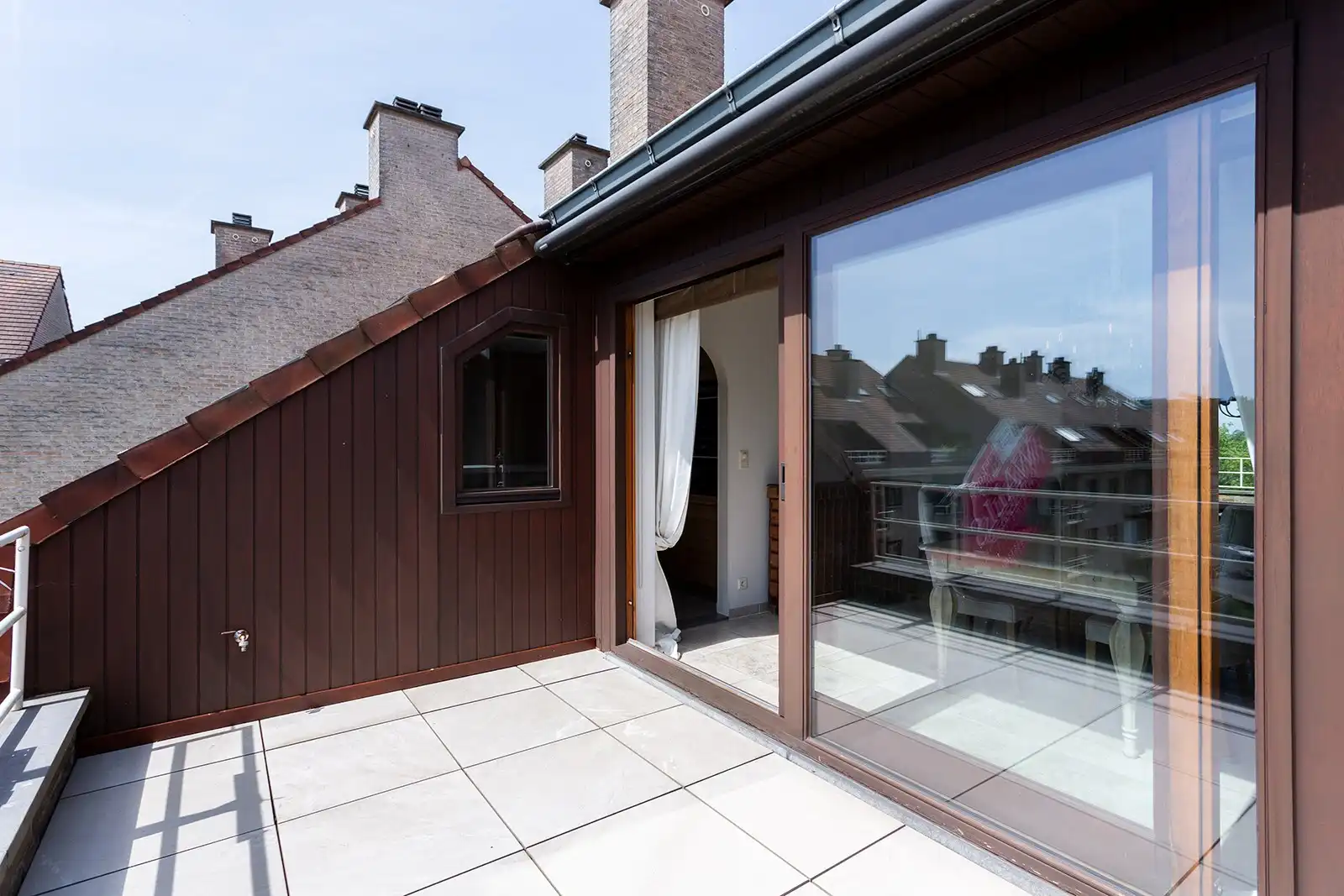 Ruim en lichtrijk duplex met 2 terrassen.  foto 17