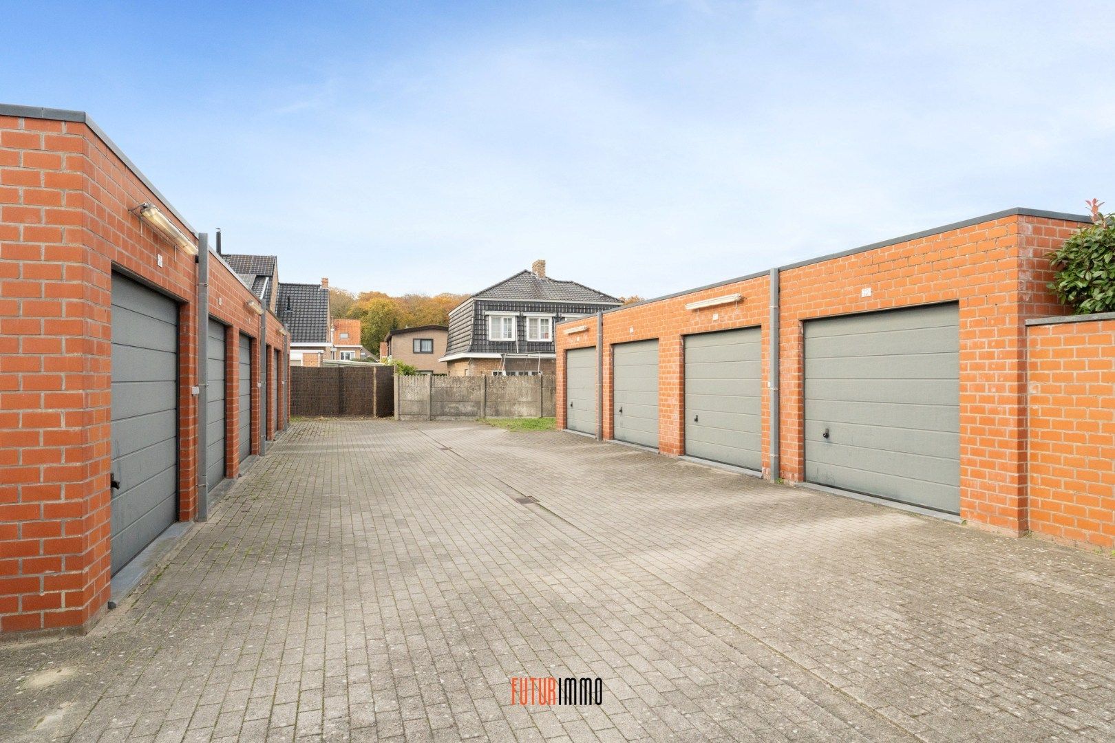 Opbrengsteigendom: duplexappartement + 12 garages foto 19