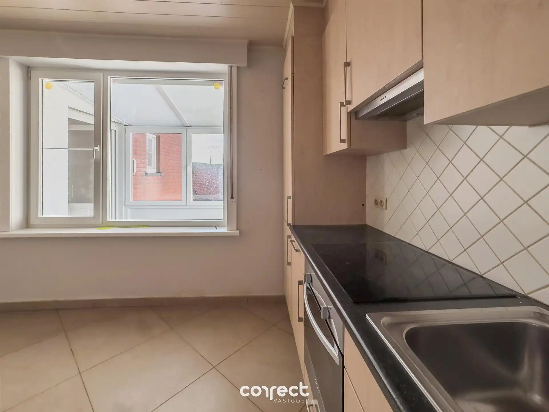 Ruime starterswoning met garage. foto 6