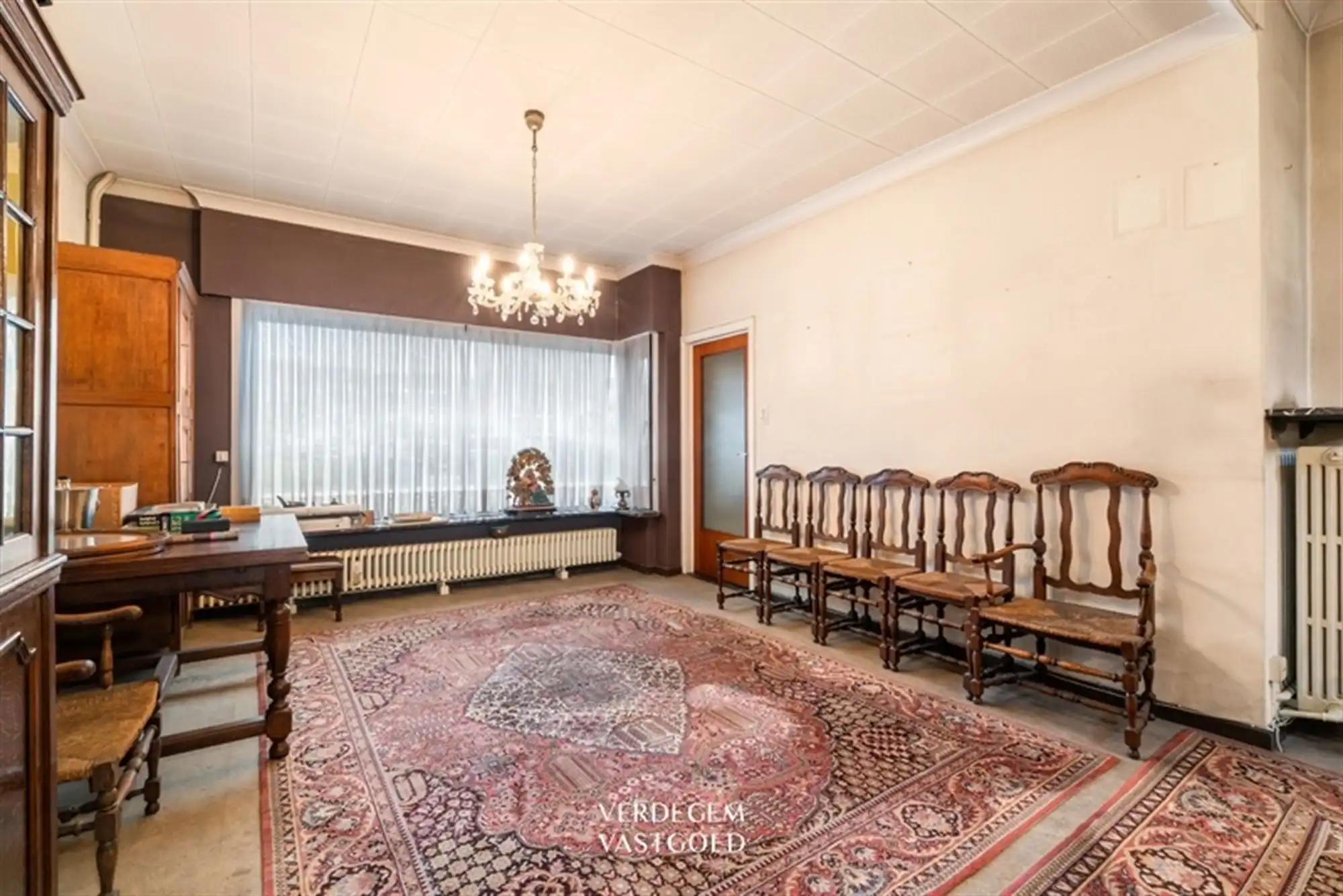 Ruime, te renoveren, woning met bouwgrond op een terrein van 869m² foto 6