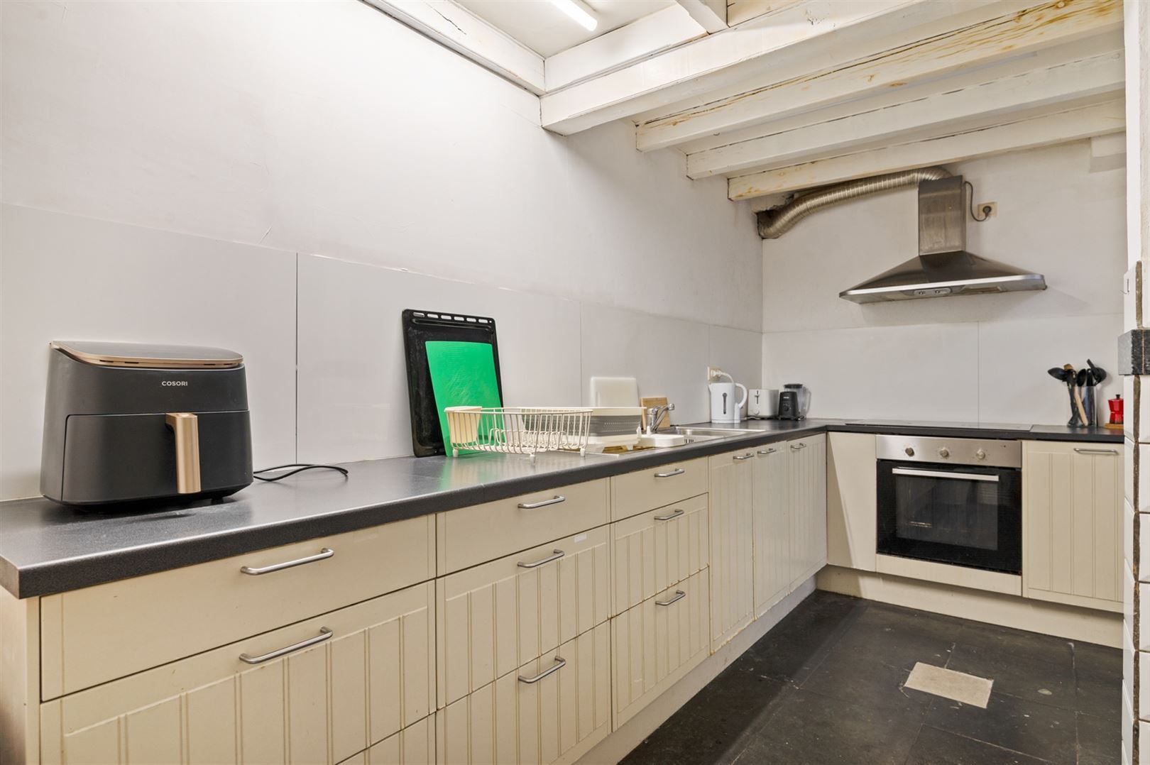 Ruime herenwoning (6 slaapkamers) aan het hippe Borgerhout  foto 7