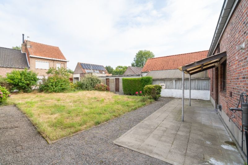 2 woningen te renoveren op 585m² foto 3