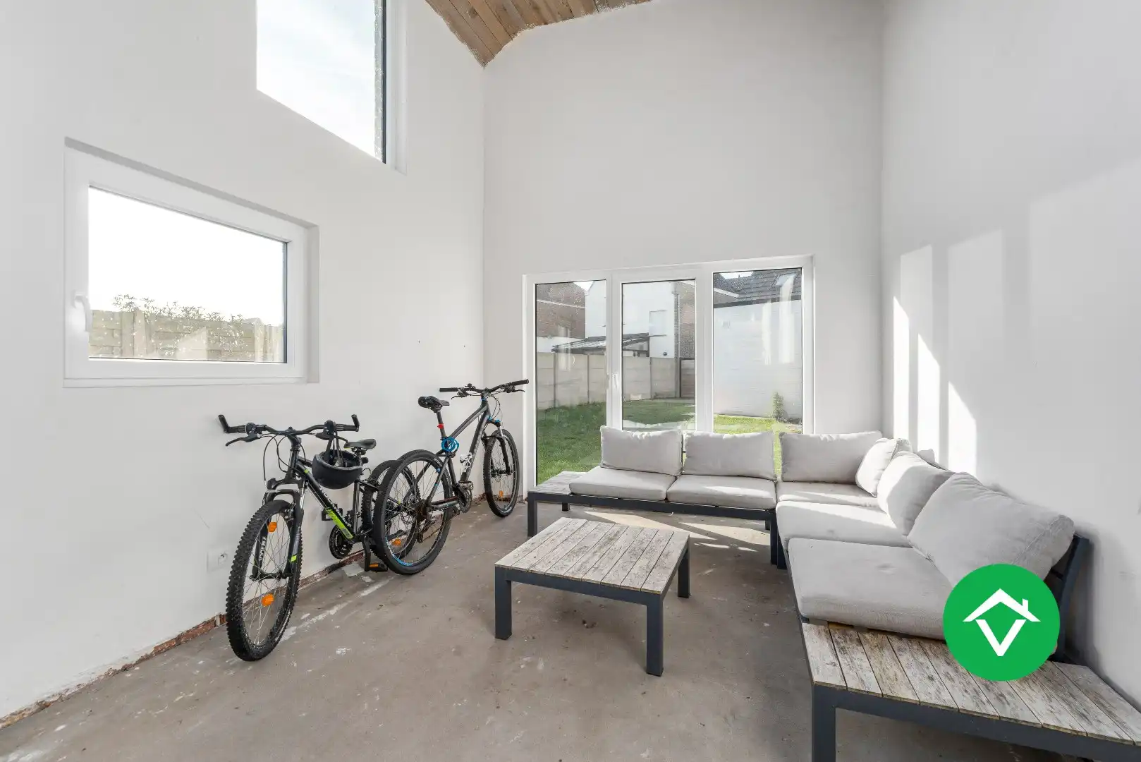 Volledig vernieuwde woning met 3 slaapkamers en bijgebouw in centrum Koekelare foto 22