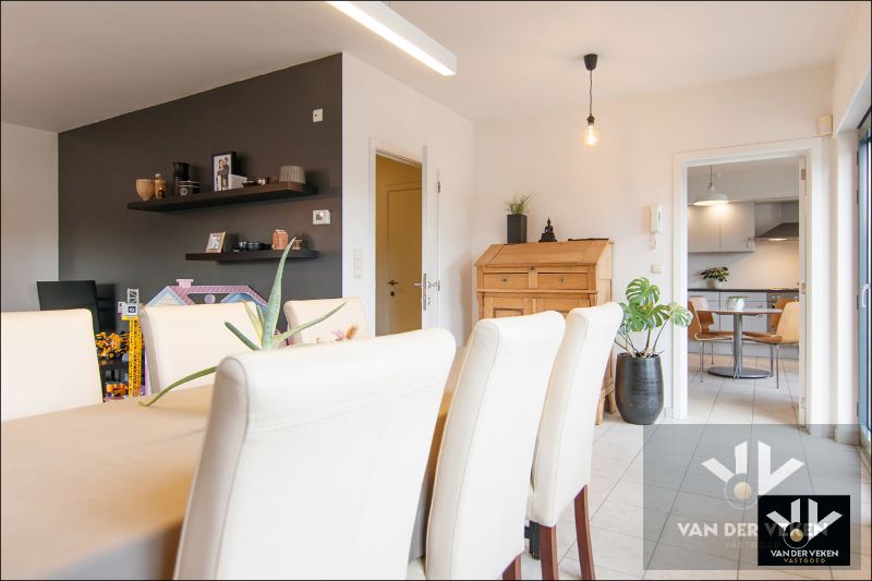 TWEEWOONST MET PAARDENSTALLEN EN WEILAND OP RUIM PERCEEL 37A21CA IN LANDELIJKE OMGEVING foto 36