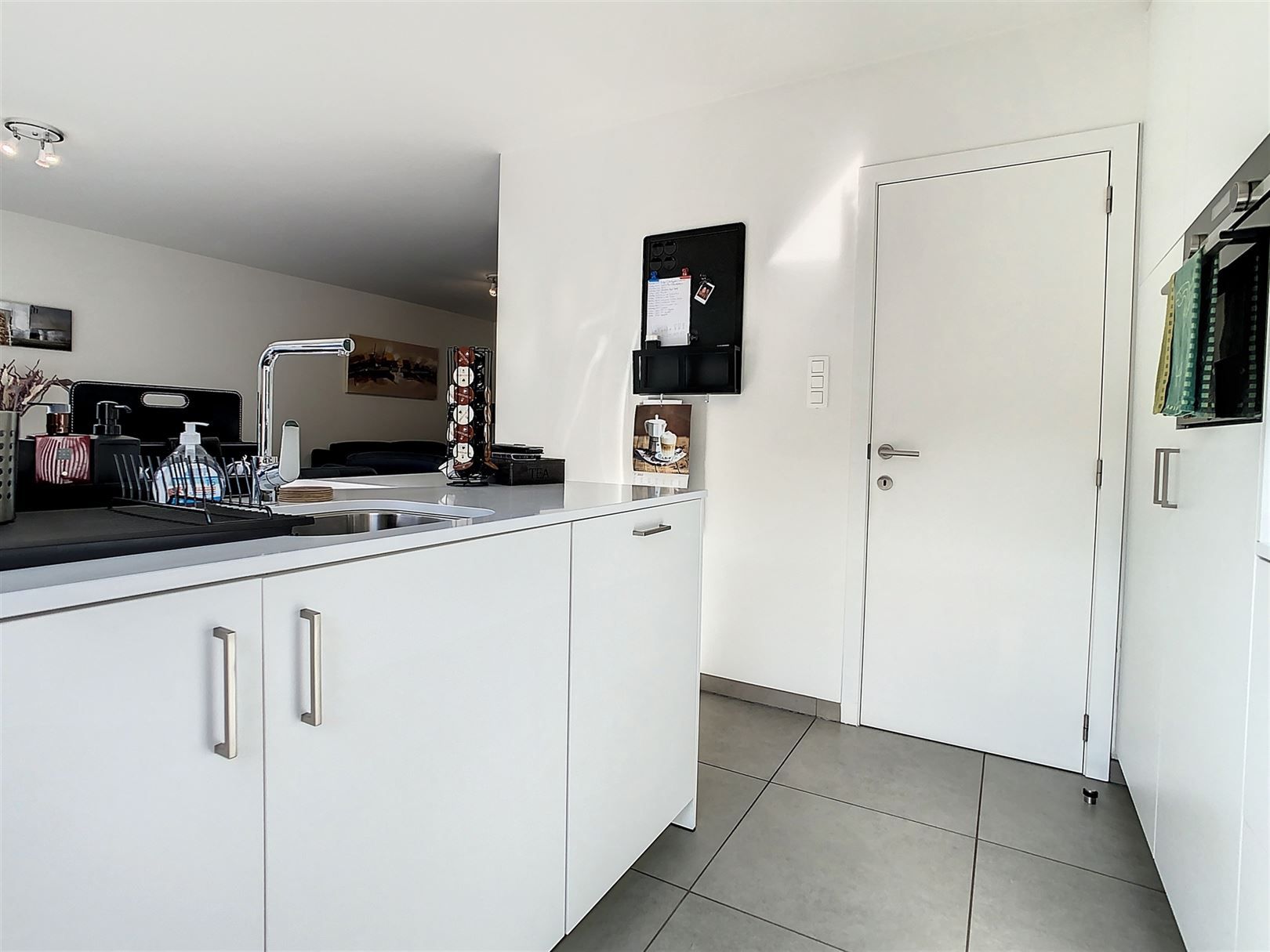 Mooie woning, 3 slpks, garage en groot terras foto 13