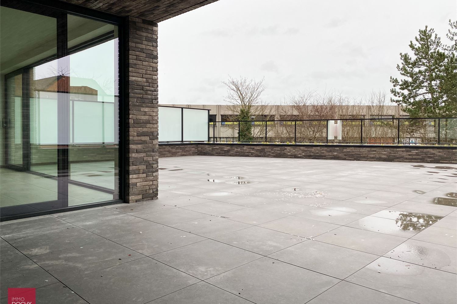 Recent appartement met riant terras nabij Markt Waregem | Stormestraat foto {{pictureIndex}}