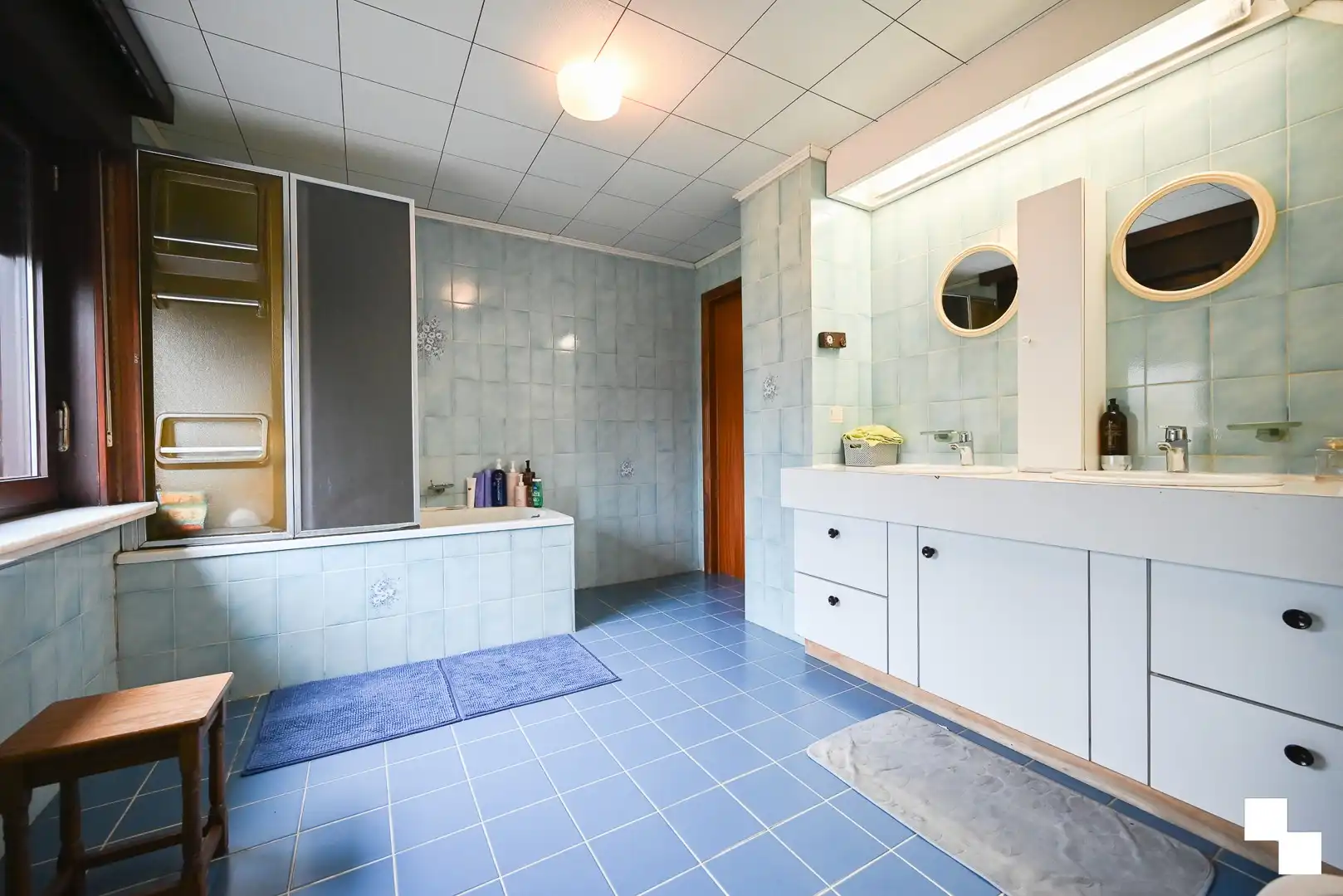 Ruime gezinswoning in doodlopende straat te Izegem foto 24
