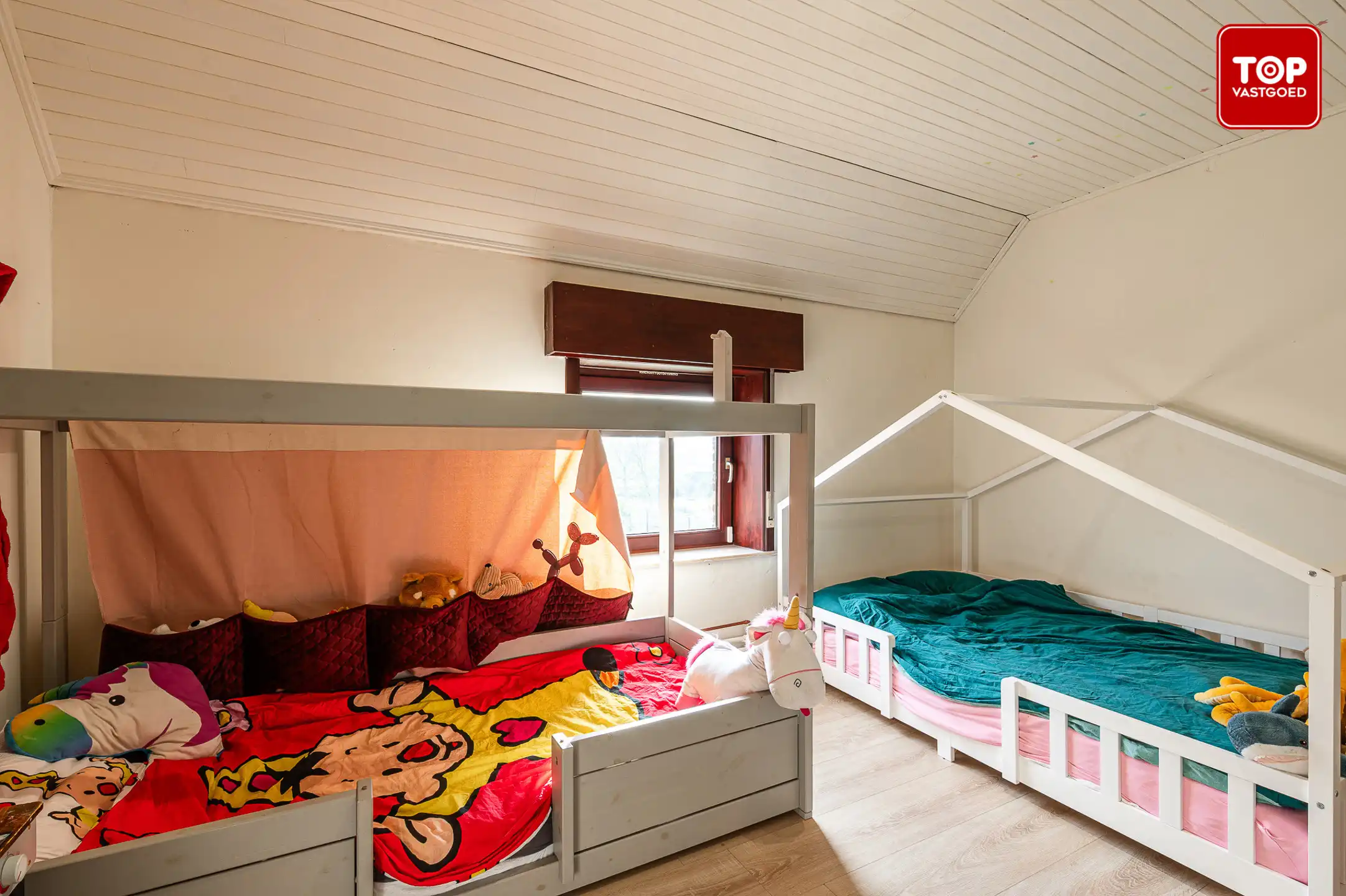 Statige alleenstaande woning met 4 slaapkamers op een perceel van 1591 m² foto 18