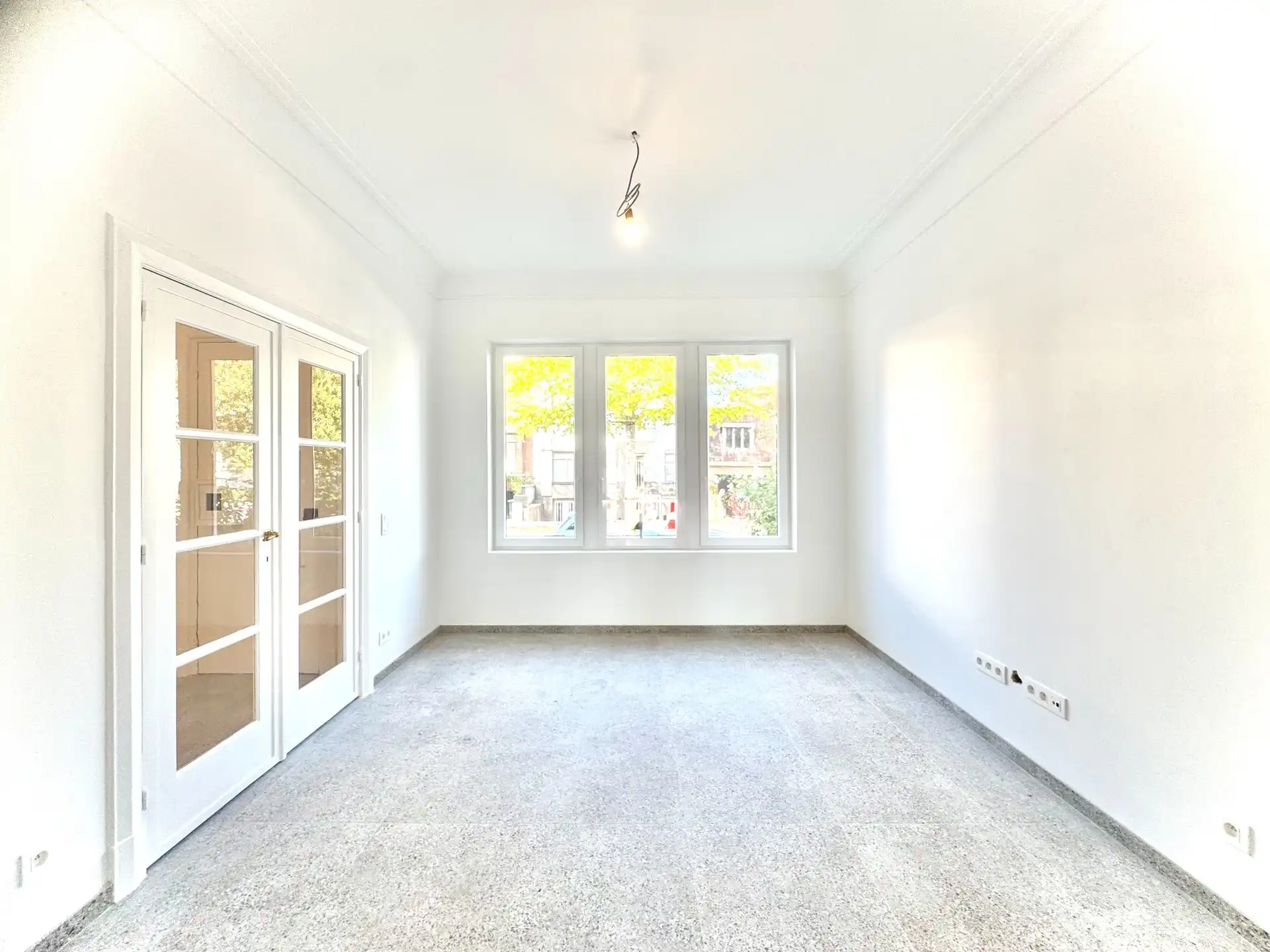 GERENOVEERDE HERENWONING | 3 KAMERS | TUIN | CENTRUM KORTRIJK foto 7