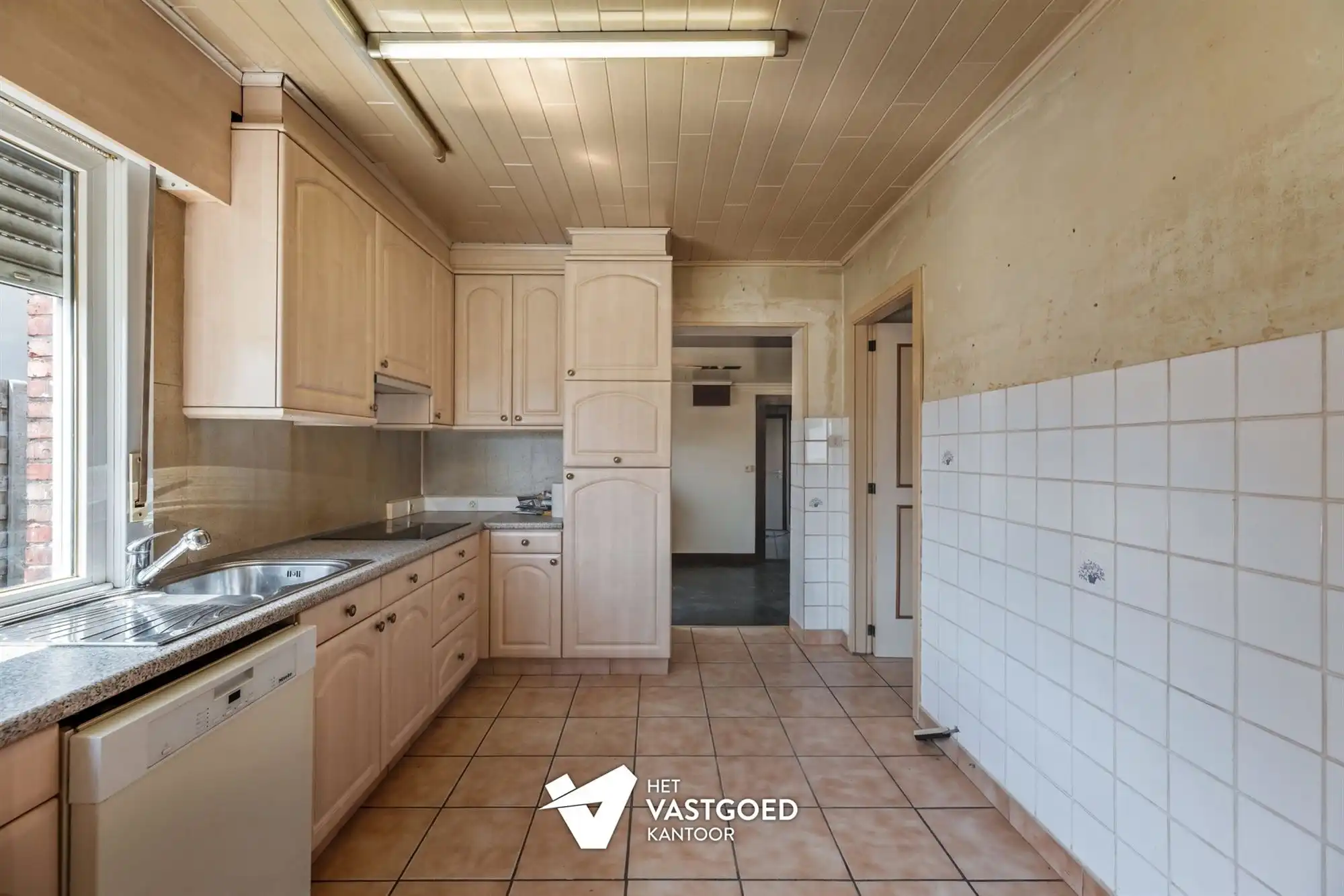 WONING MET POTENTIEEL EN CA 90M2 BIJGEBOUWEN OP MOOIE LIGGING foto 7
