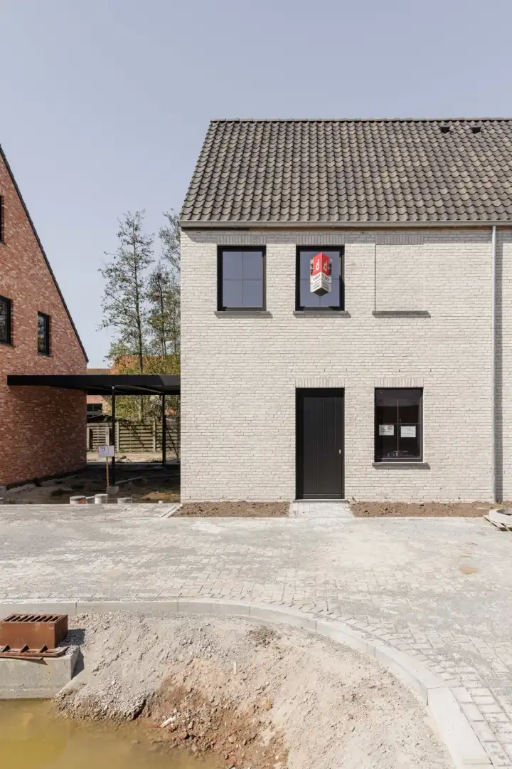 Ruime energiezuinige woning in groene woonwijk foto 7