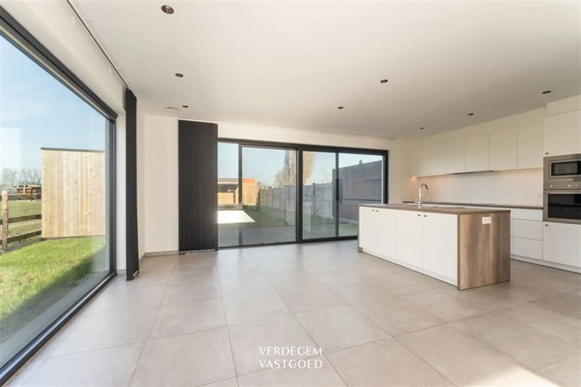 Knappe nieuwbouwwoning met 3 slaapkamers en weidse zichten foto 5