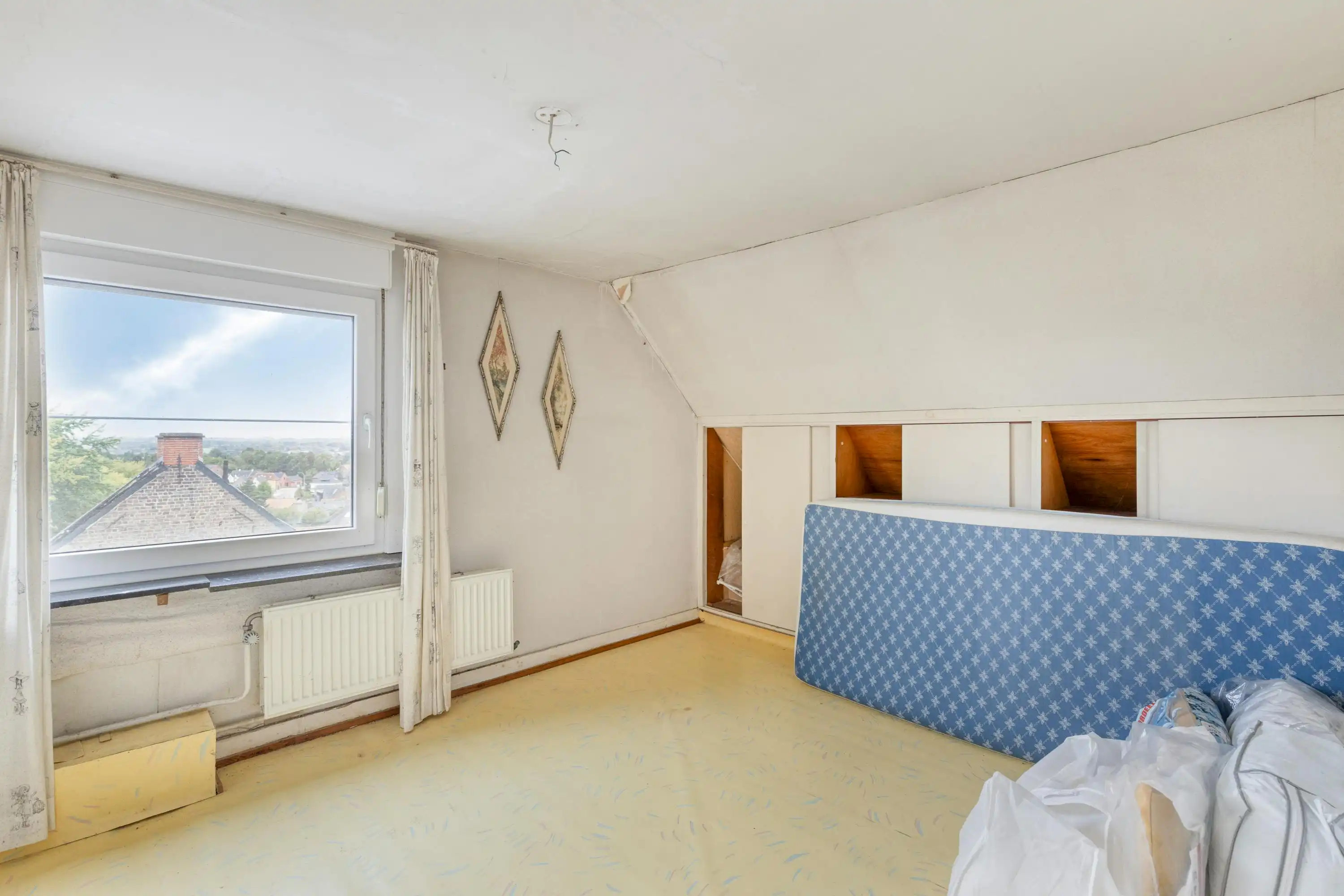 Ruime woning  (9 slaapkamers) op een perceel van 1.608 m². foto 15