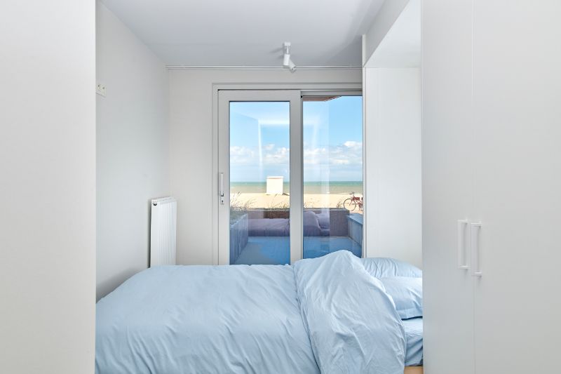 RECENTE DUPLEX PENTHOUSE MET 3/4 SLAAPKAMERS OP DE ZEEDIJK foto 9