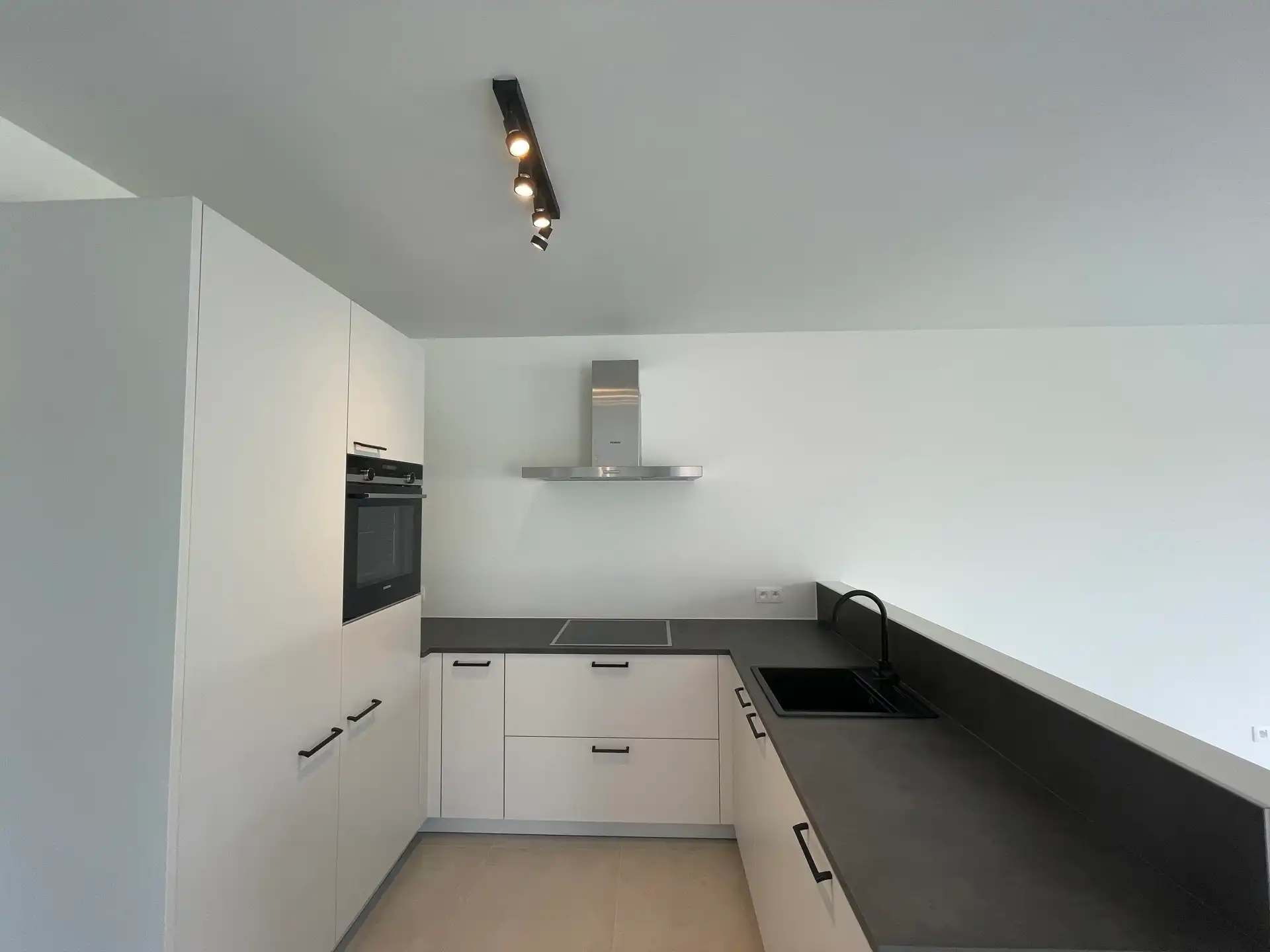 LEDE -  Recente HoB in rustige wijk. foto 5