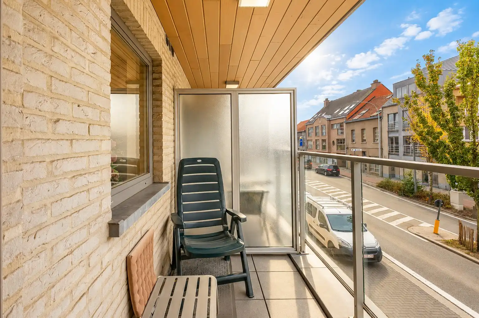 Centraal gelegen appartement met twee terrassen en autostaanplaats foto 8