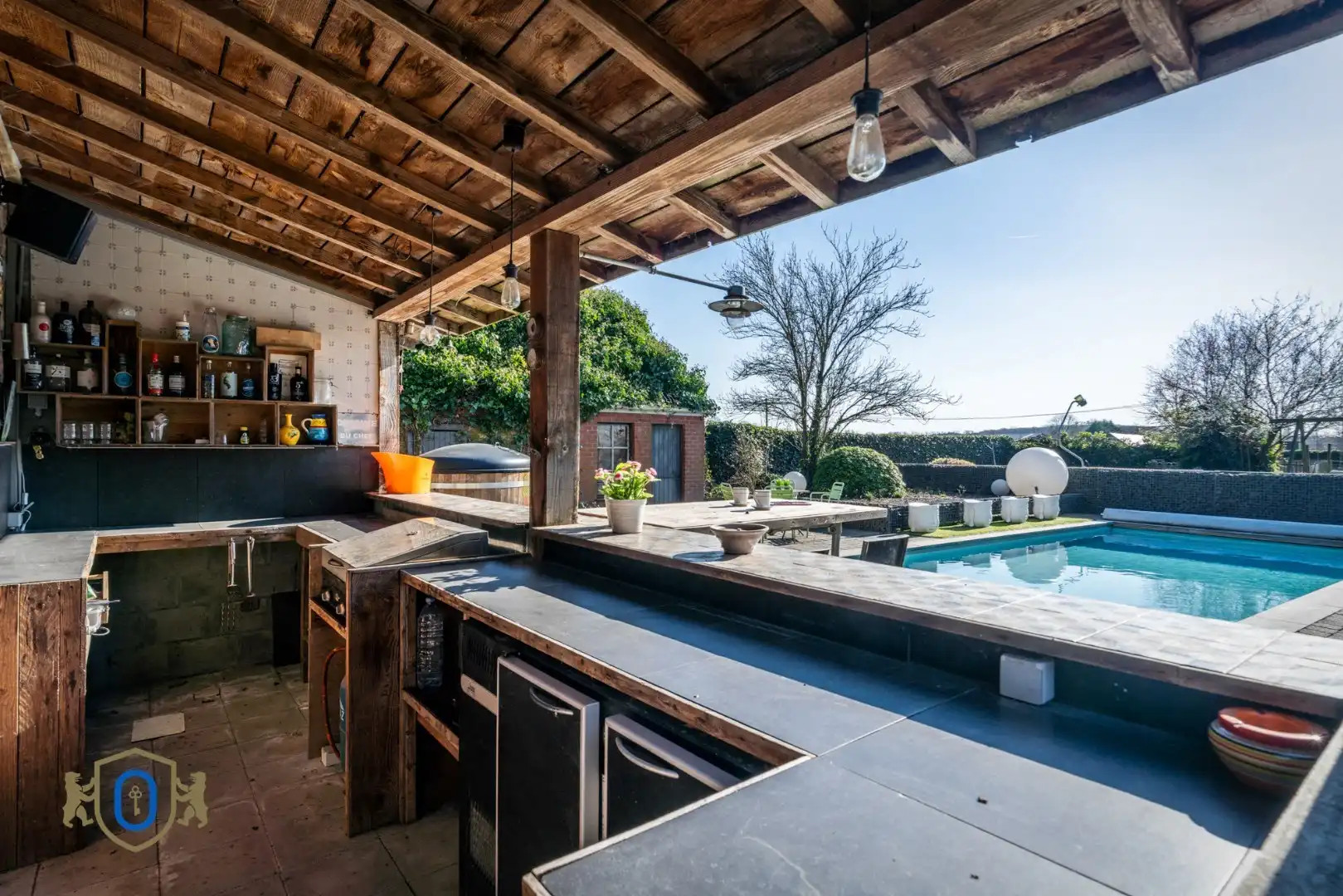 Landhuis met meerdere bijgebouwen foto 23