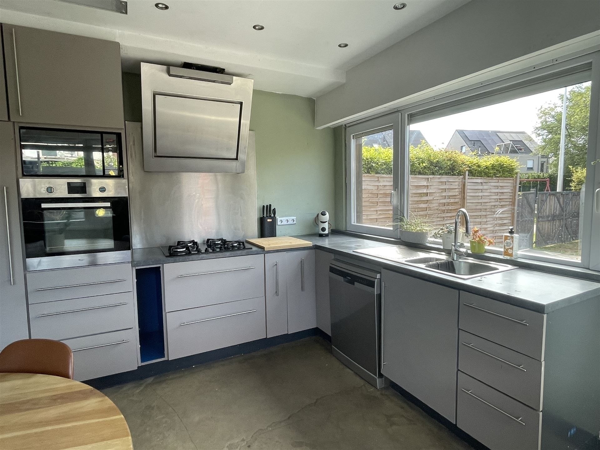 Energiezuinige halfopen bebouwing! foto 4