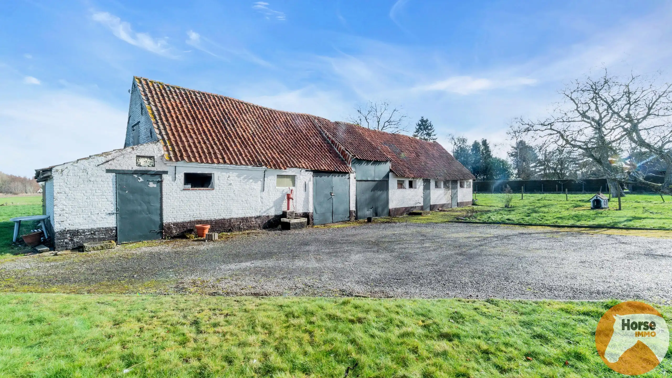 SINT-MARTENS-LATEM- Uniek gelegen hoeve met aanpalende grond foto 2