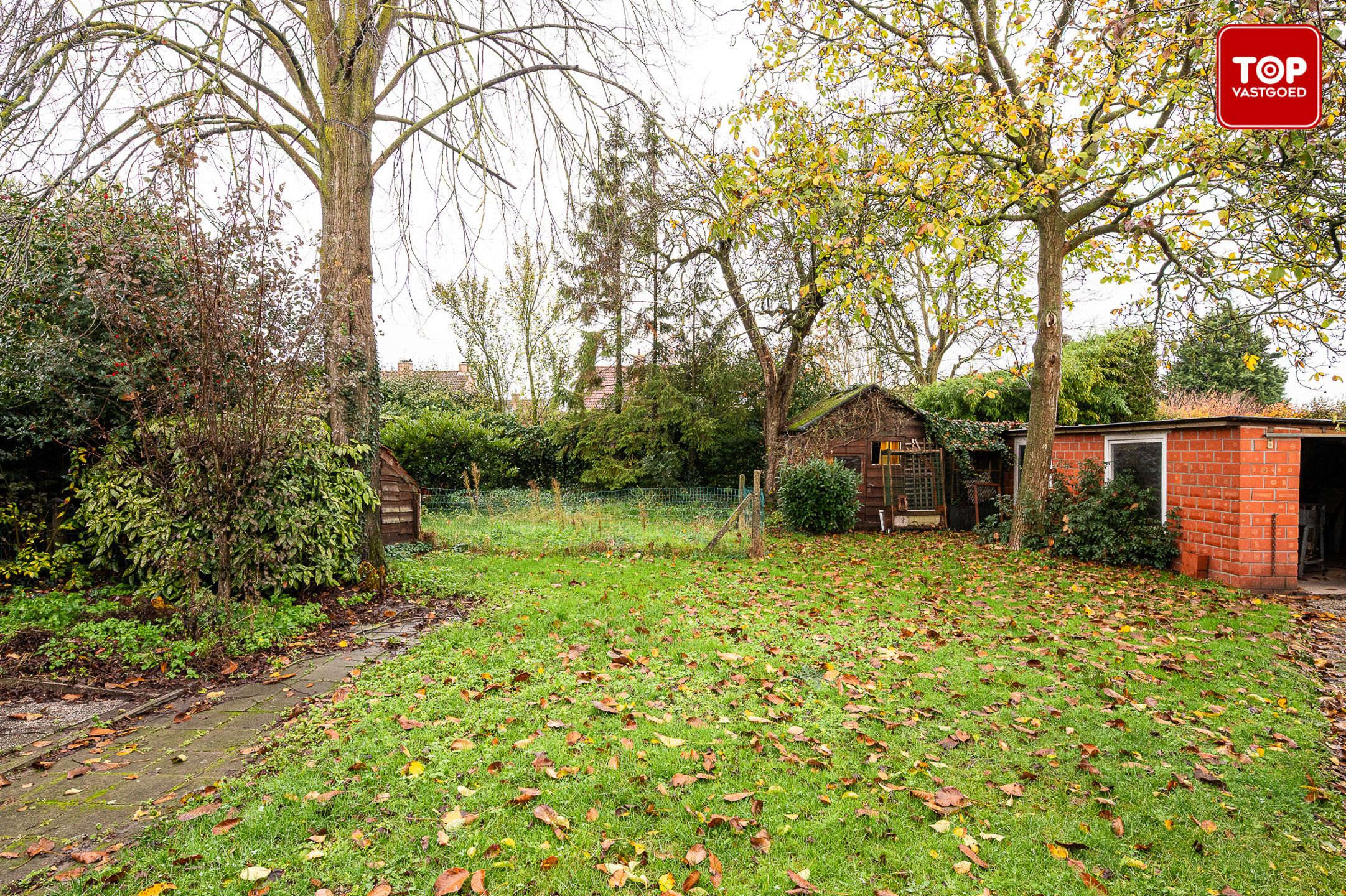 Te renoveren alleenstaande woning met 4 Slaapkamers foto 25