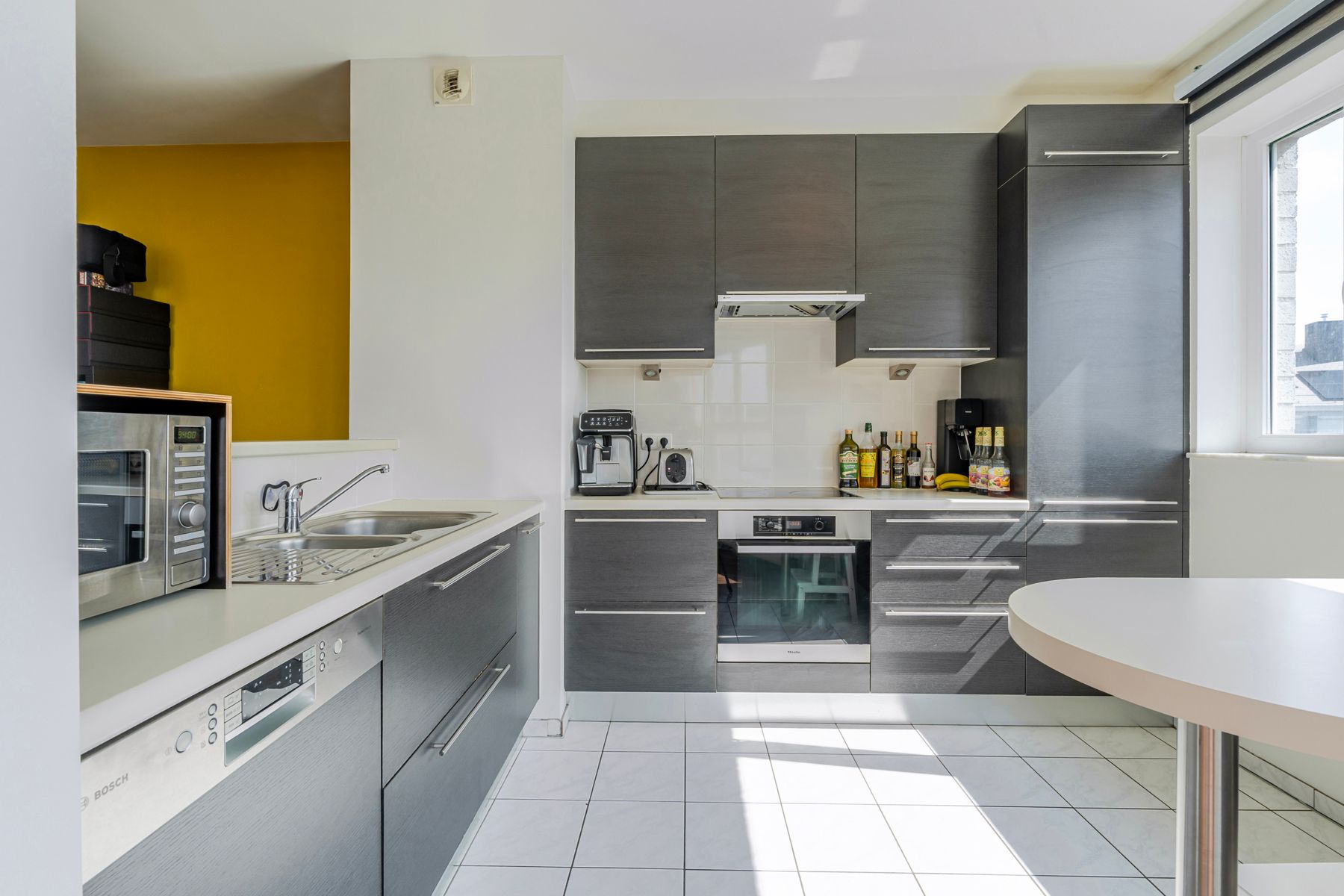2 slaapkamer appartement & staanplaats - Jardins de Jette foto 5