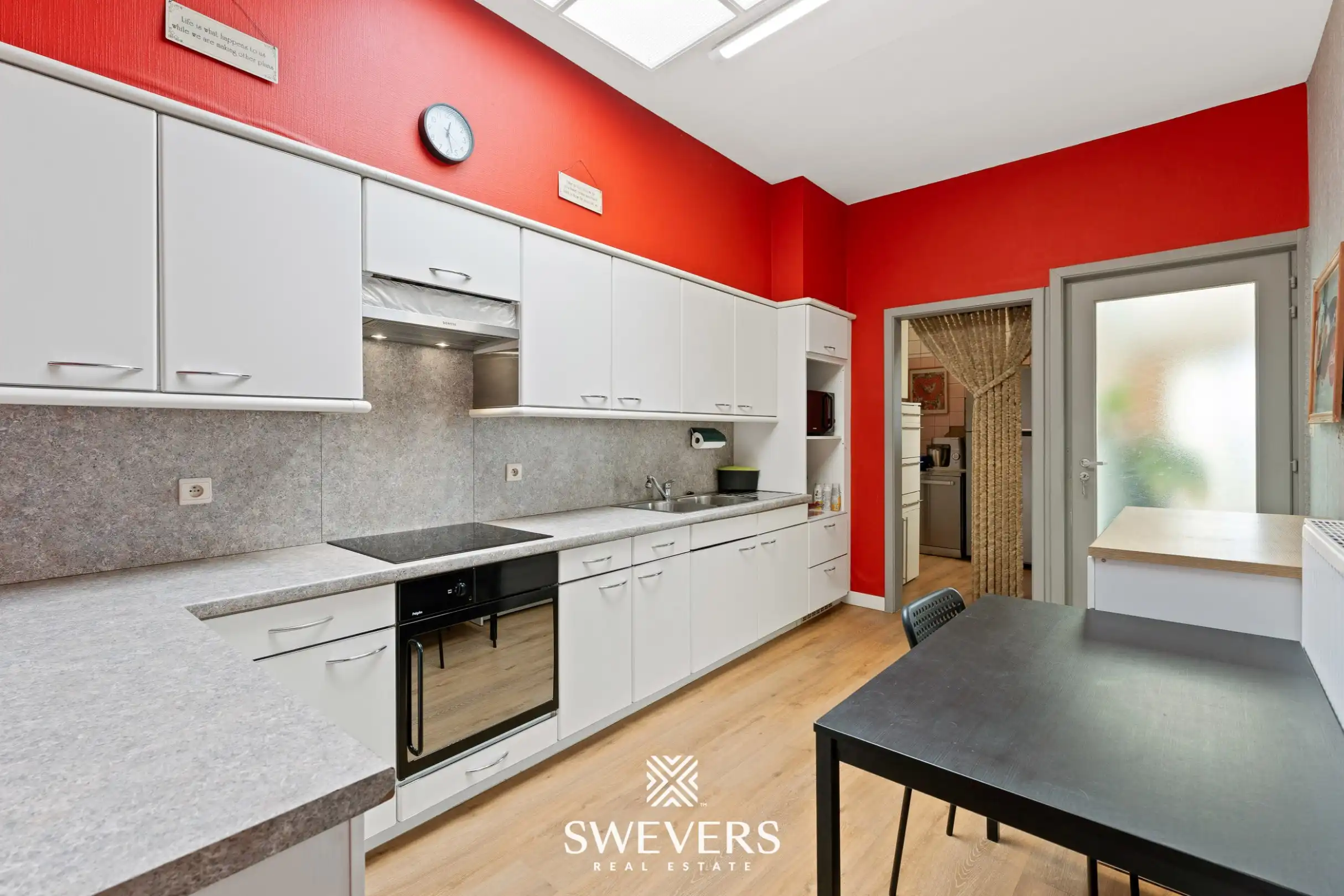 Instapklare woning met zonnige tuin in Borgloon foto 13