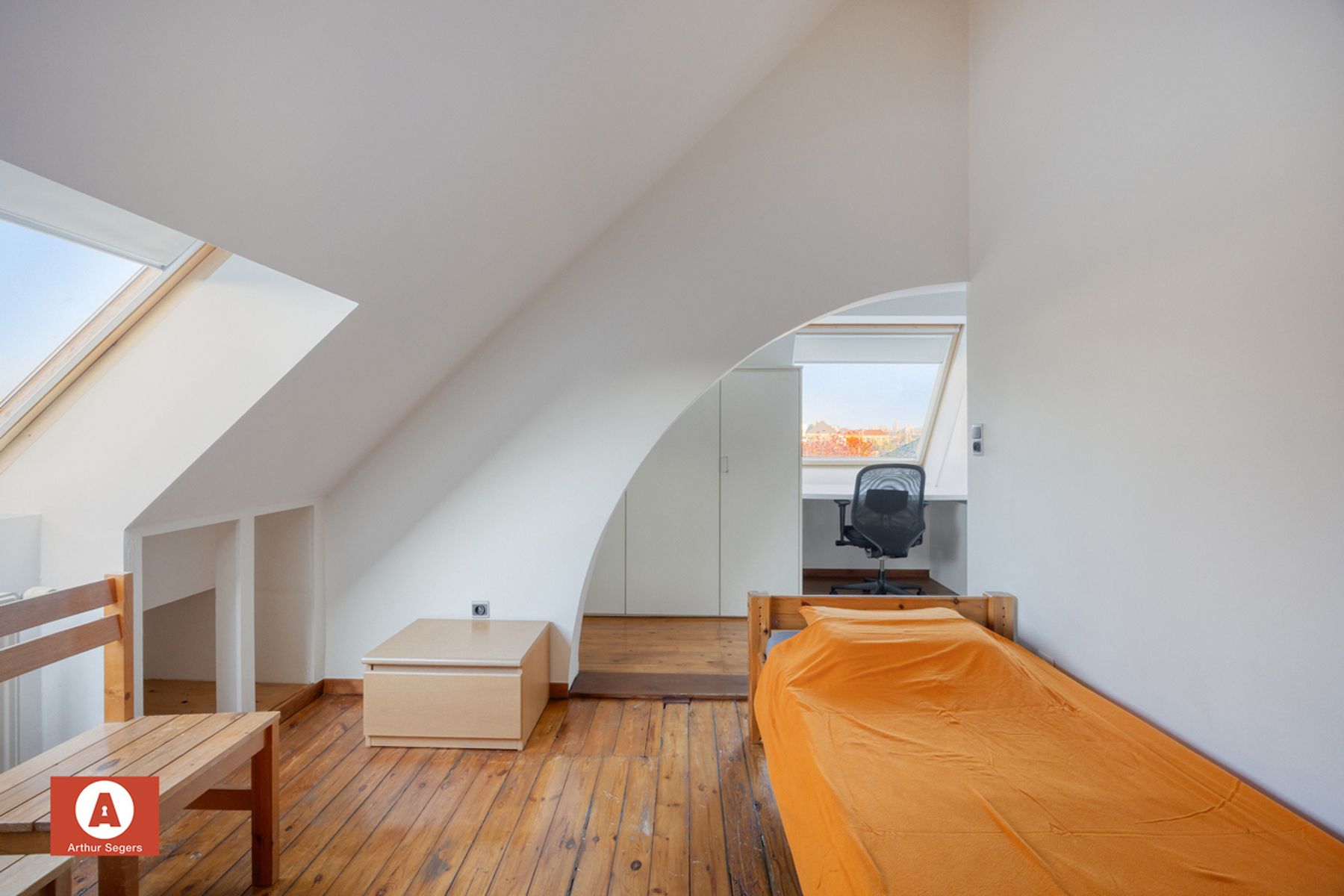 Architectenwoning met inpandige garage. foto 19