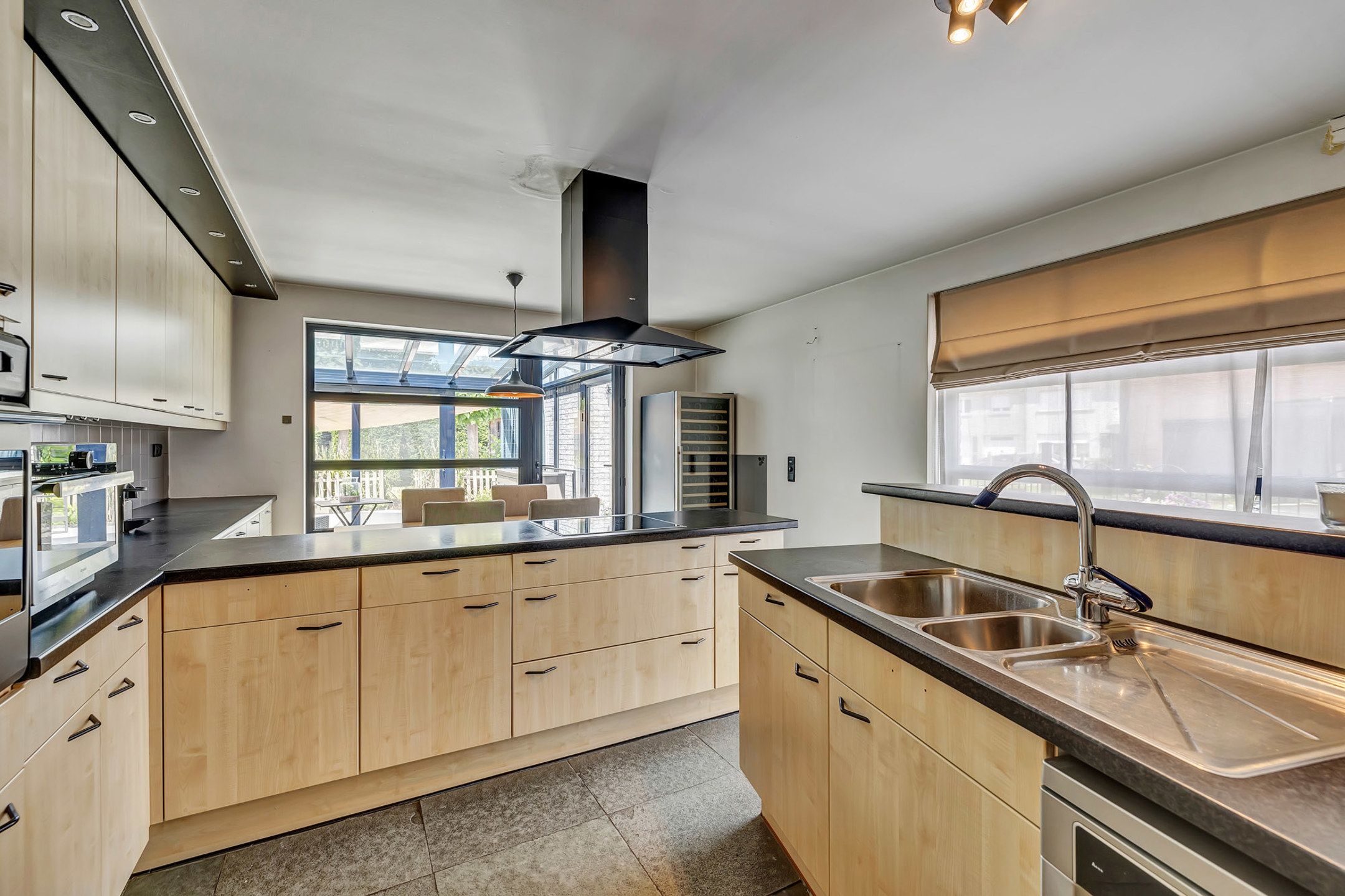 Gezellige, instapklare HOB met garage en tuin foto 15