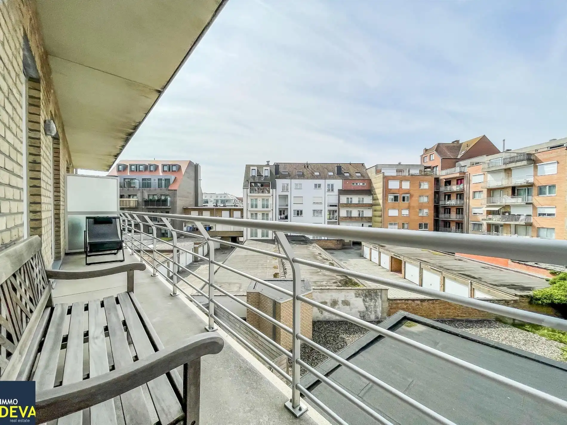 Recent appartement met OPEN ZICHT, zeer goed gelegen in een rustige straat vlakbij het Driehoeksplein. foto 21