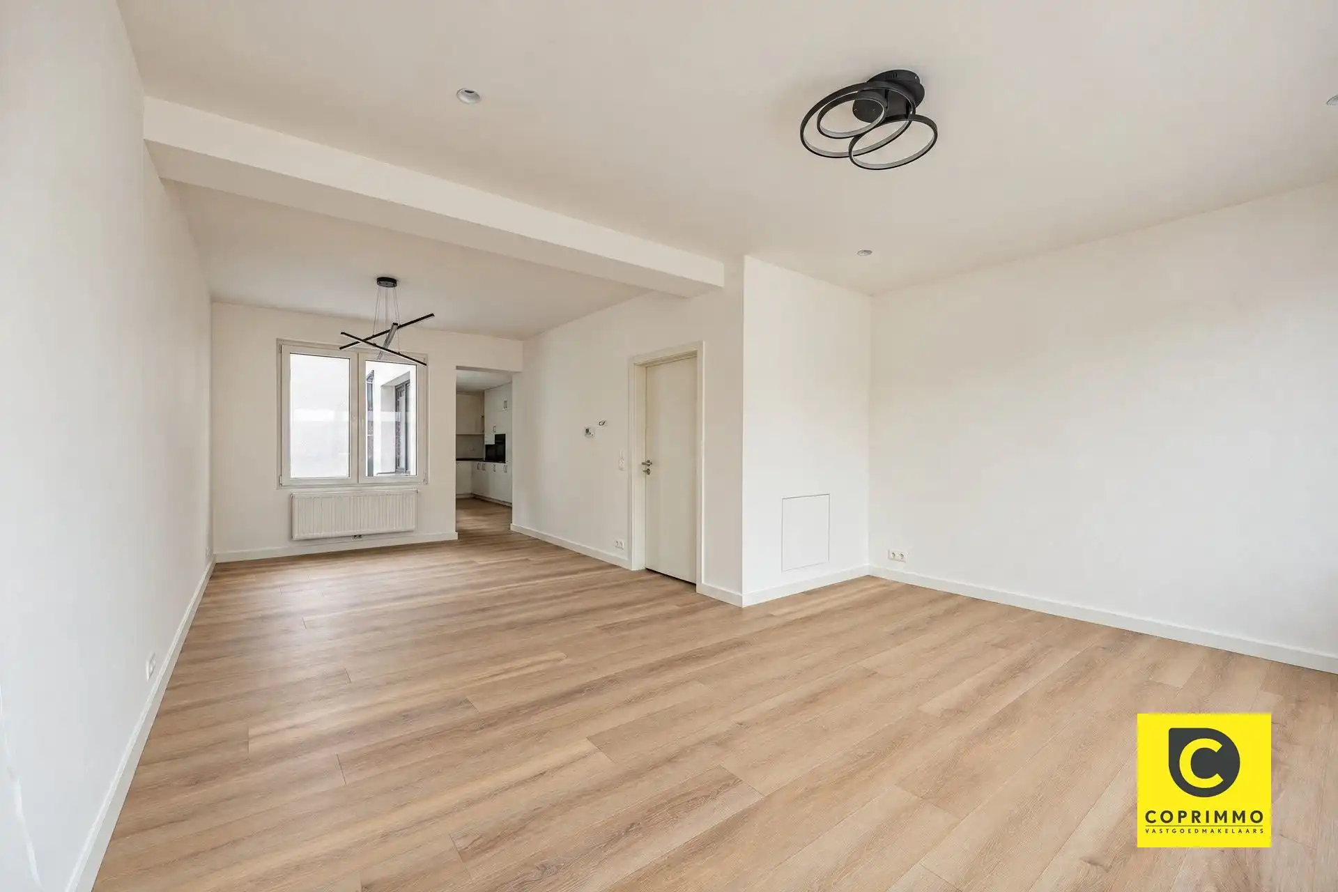 Gerenoveerd pareltje met 3 slpks, stadskoer &  garage te Groenenhoek! foto 8