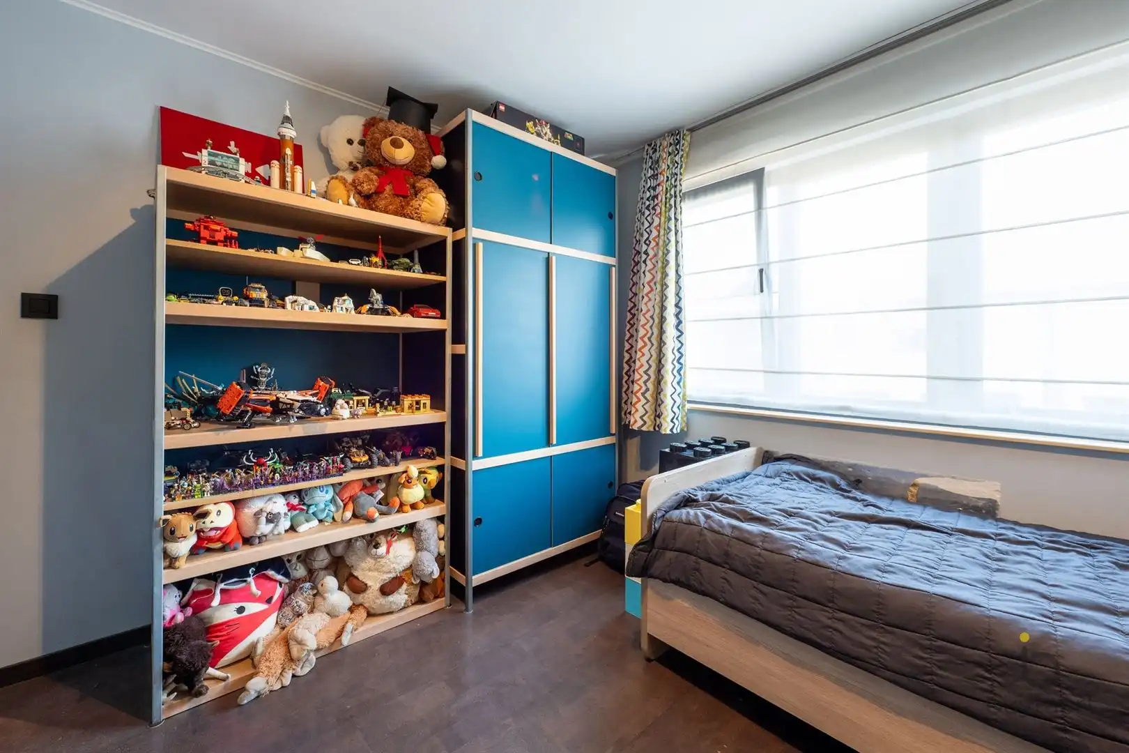 INSTAPKLARE CENTRAAL GELEGEN RIJWONING MET DRIE SLAAPKAMERS EN GEZELLIG TUINTJE! foto 24