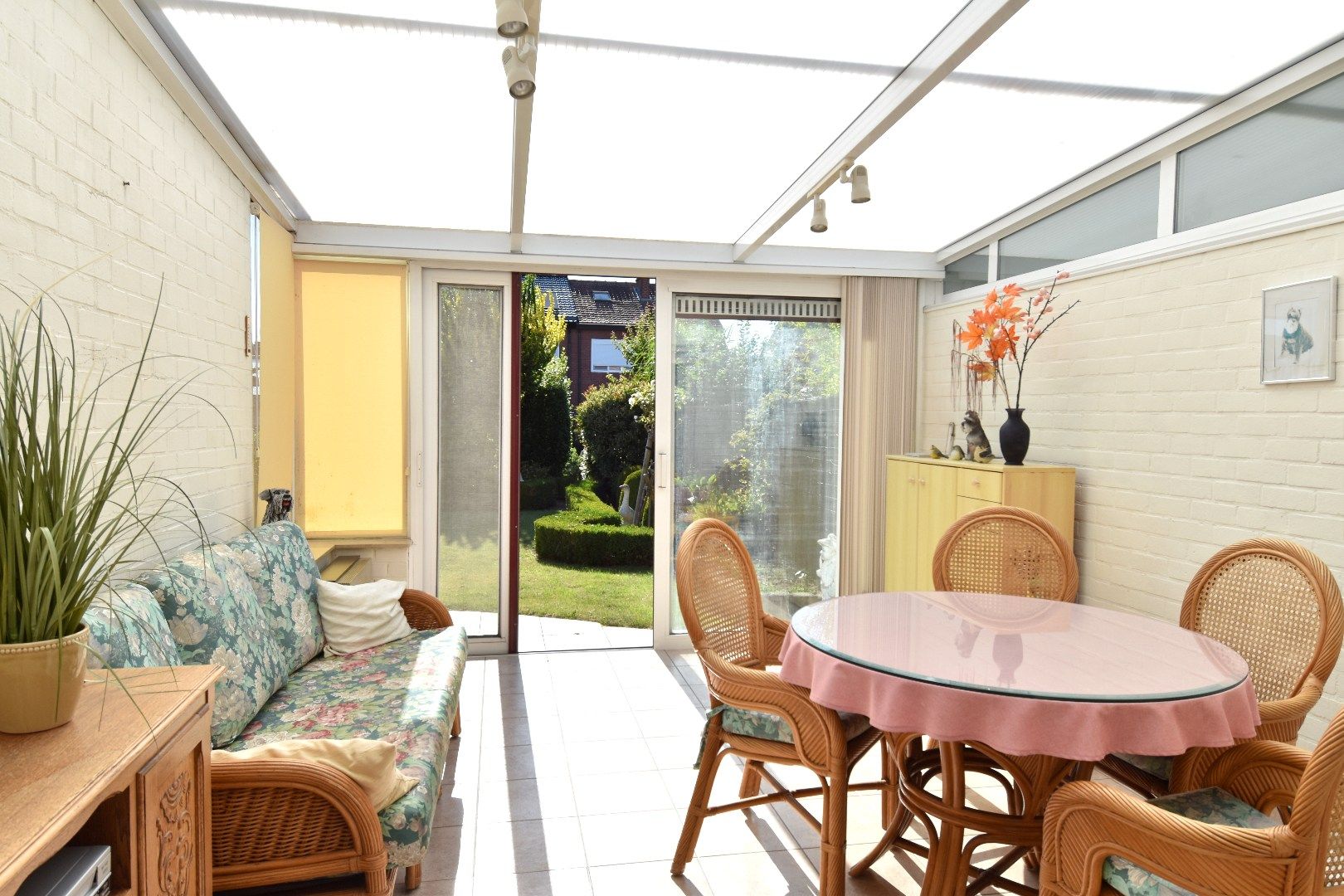 Verzorgde halfopen bebouwing met garage  te Sint-Eloois-Winkel foto 7