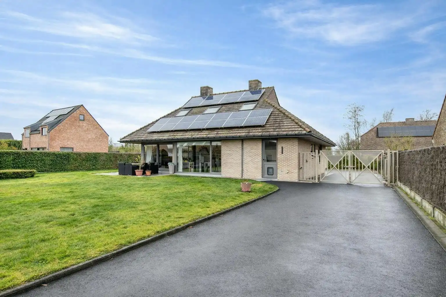 Karaktervolle villa op ruim perceel te koop in Roeselare foto 18