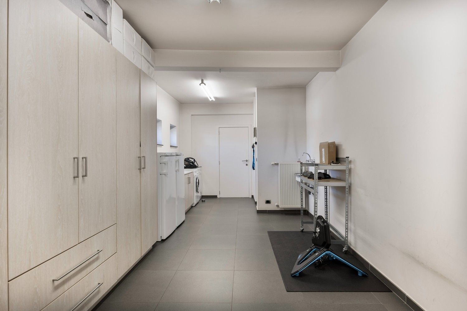 Stijlvol wonen in As: ruime, instapklare woning met tuin en garage foto 19