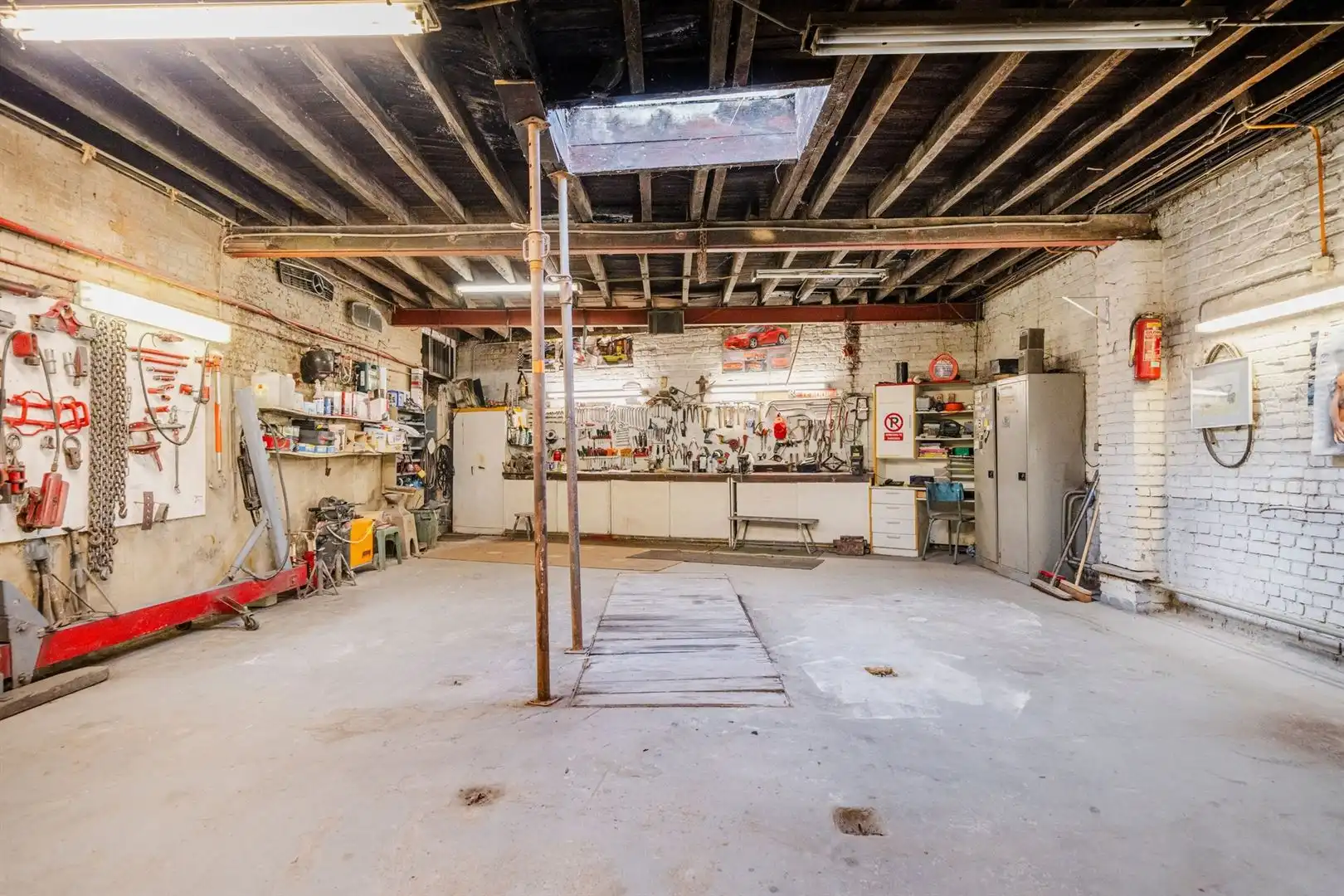 Functionele werkplaats/garage met uitstekende bereikbaarheid  foto 6