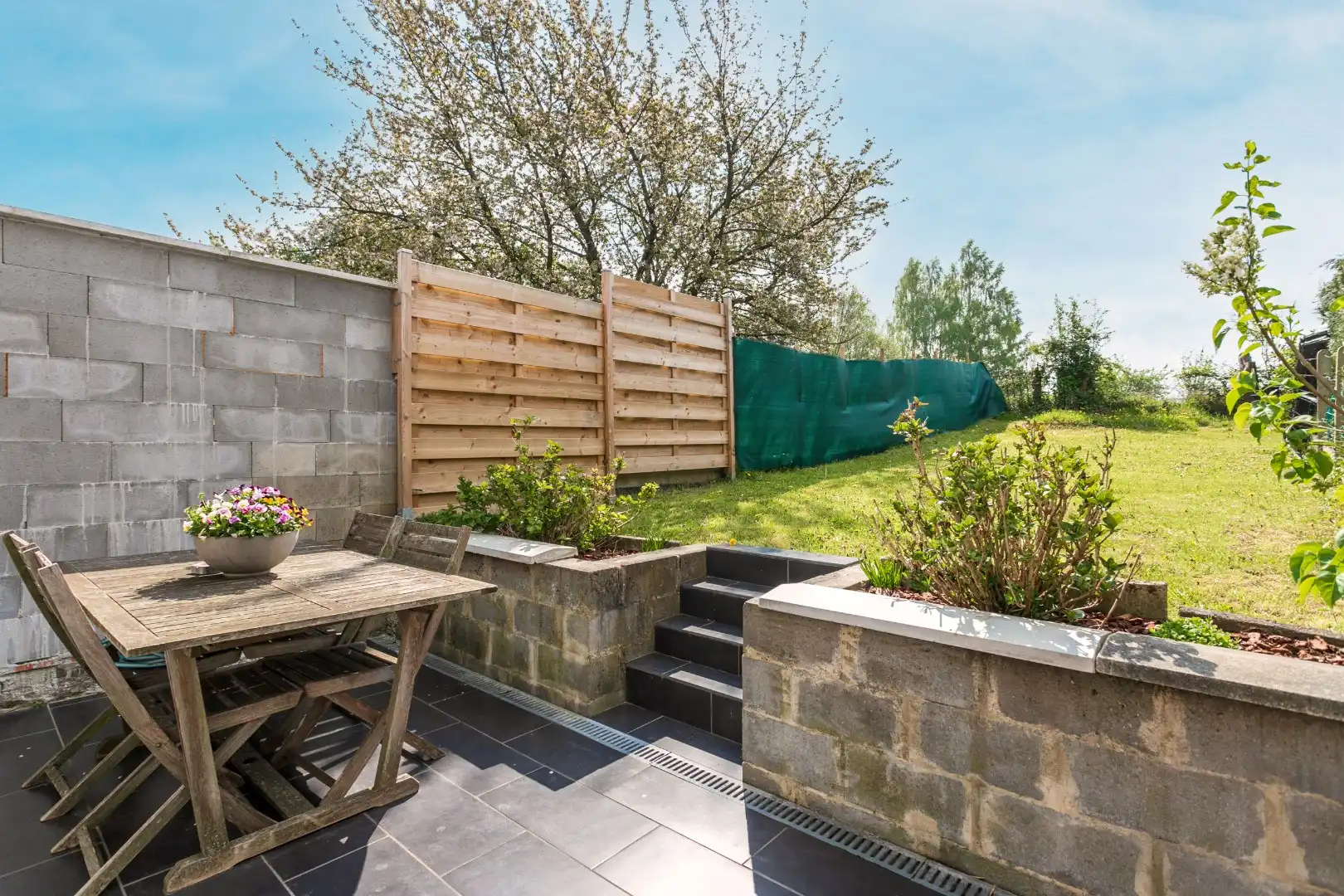 Instapklare woning met tuin te Sint-Pieters-Leeuw foto 8