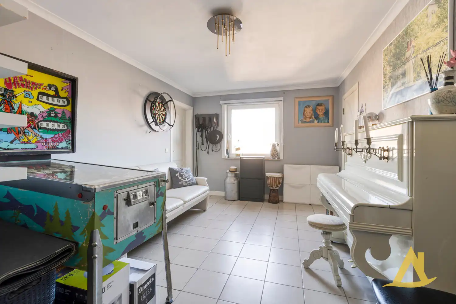 ZEER RUIM APPARTEMENT MET STUDIO EN 2 AUTOSTAANPLAATSEN TE DIEST! foto 5