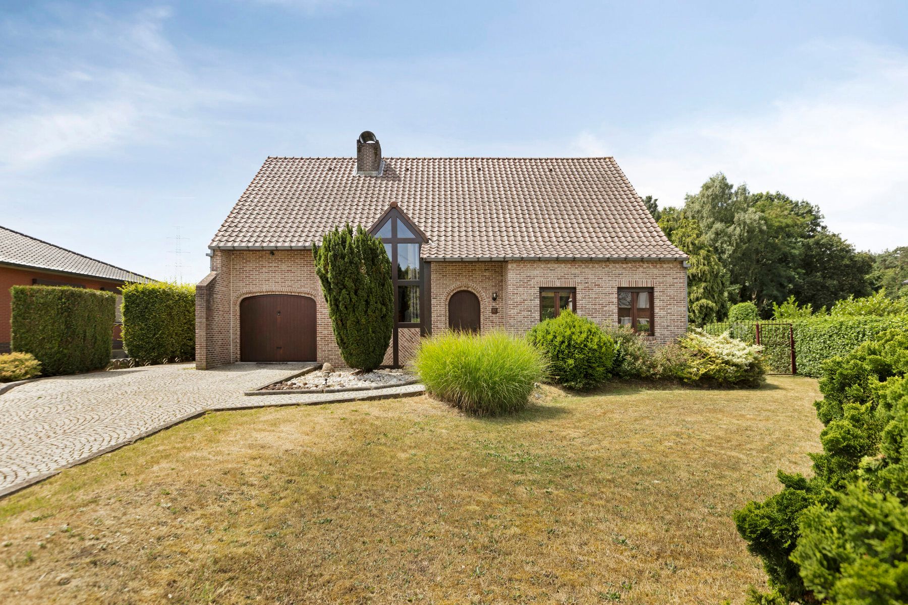 Villa met 4 slaapkamers op perceel van 14a 60ca.  foto 2