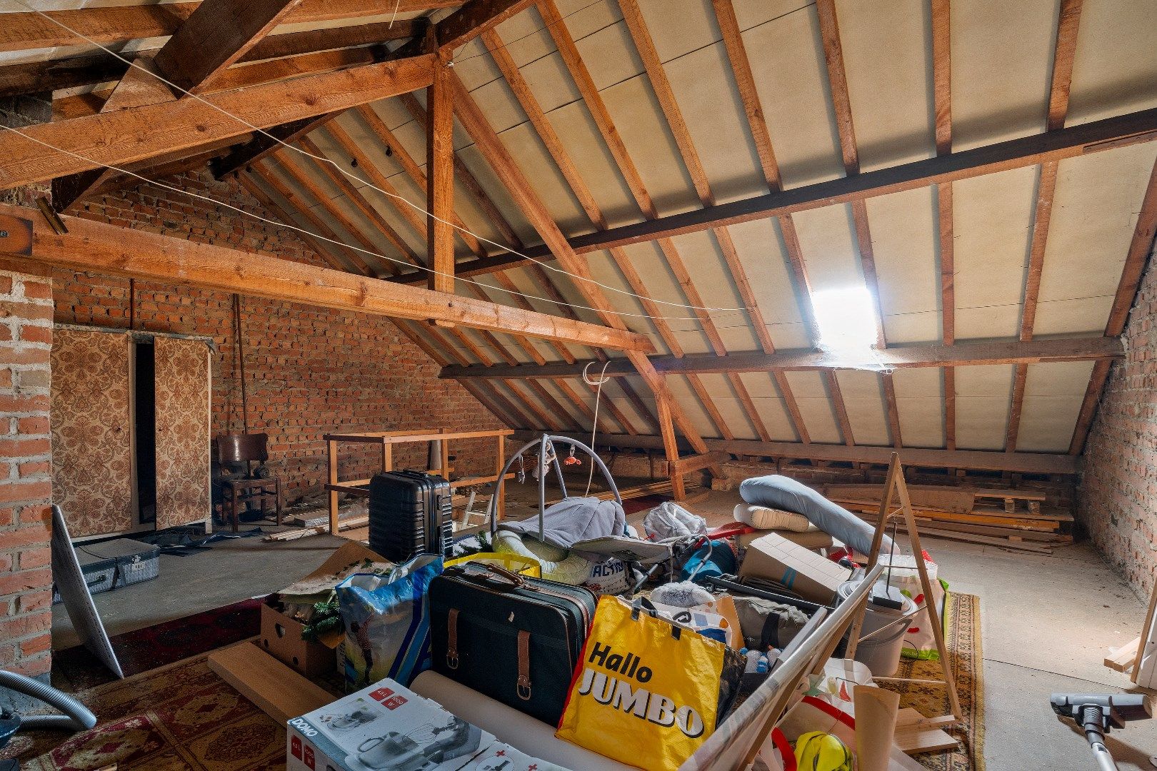 RUIME WONING OP 439M² MET 3 SLPKS, RUSTIGE LIGGING EN GROTE TUIN foto 16